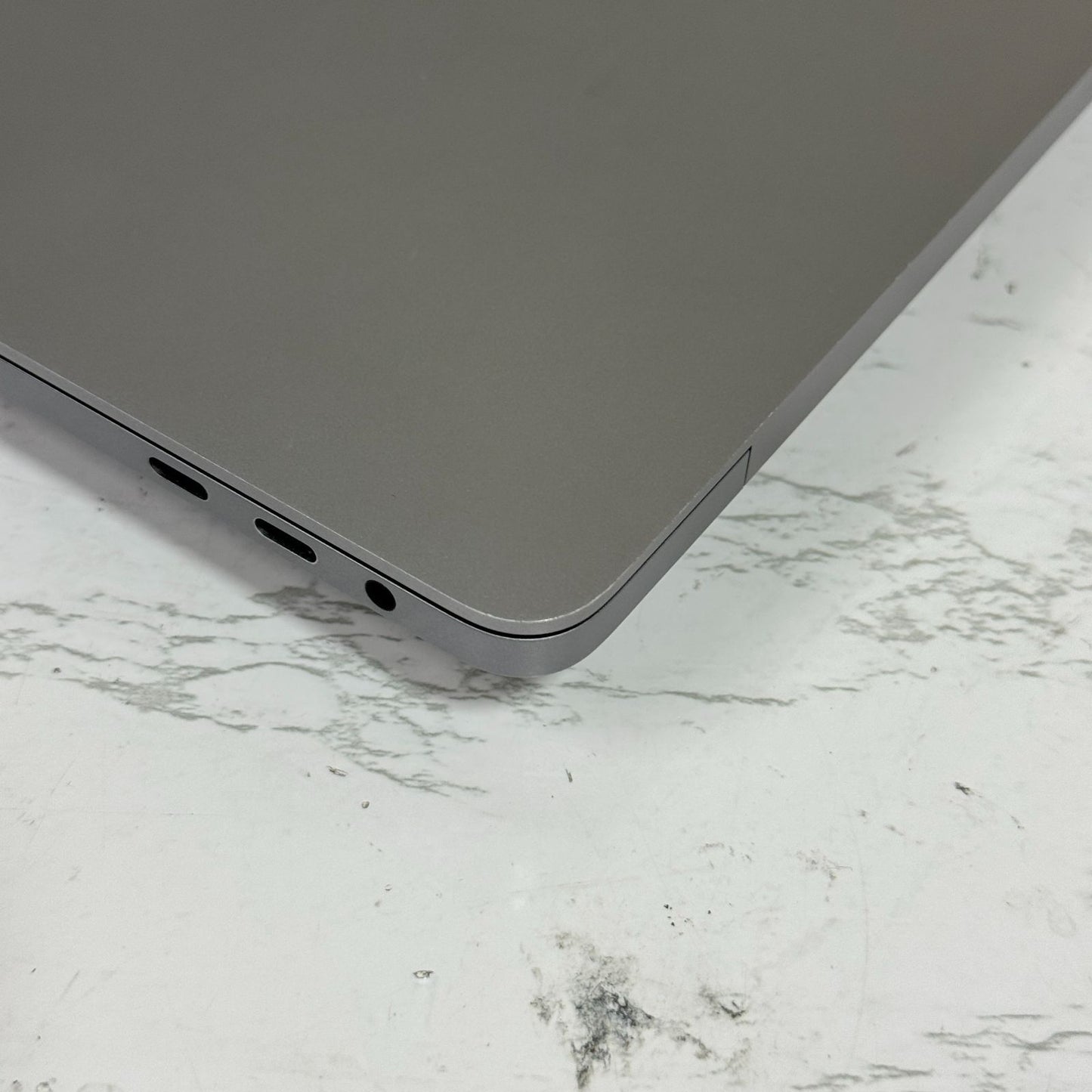 【傷あり】【1週間保証】MacBook Pro 16インチ / 2019 / Core i7 9750H / 32GB / 512GB 118363