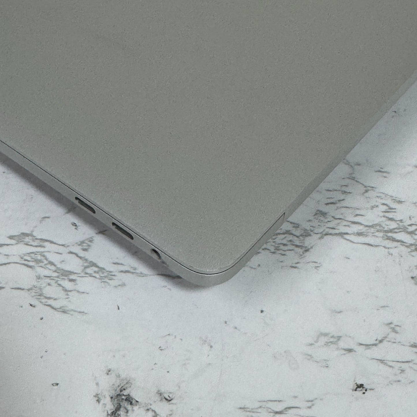 【傷あり】【1週間保証】MacBook Pro 13インチ / 2018 / Core i7 8559U / 16GB / 512GB 009068