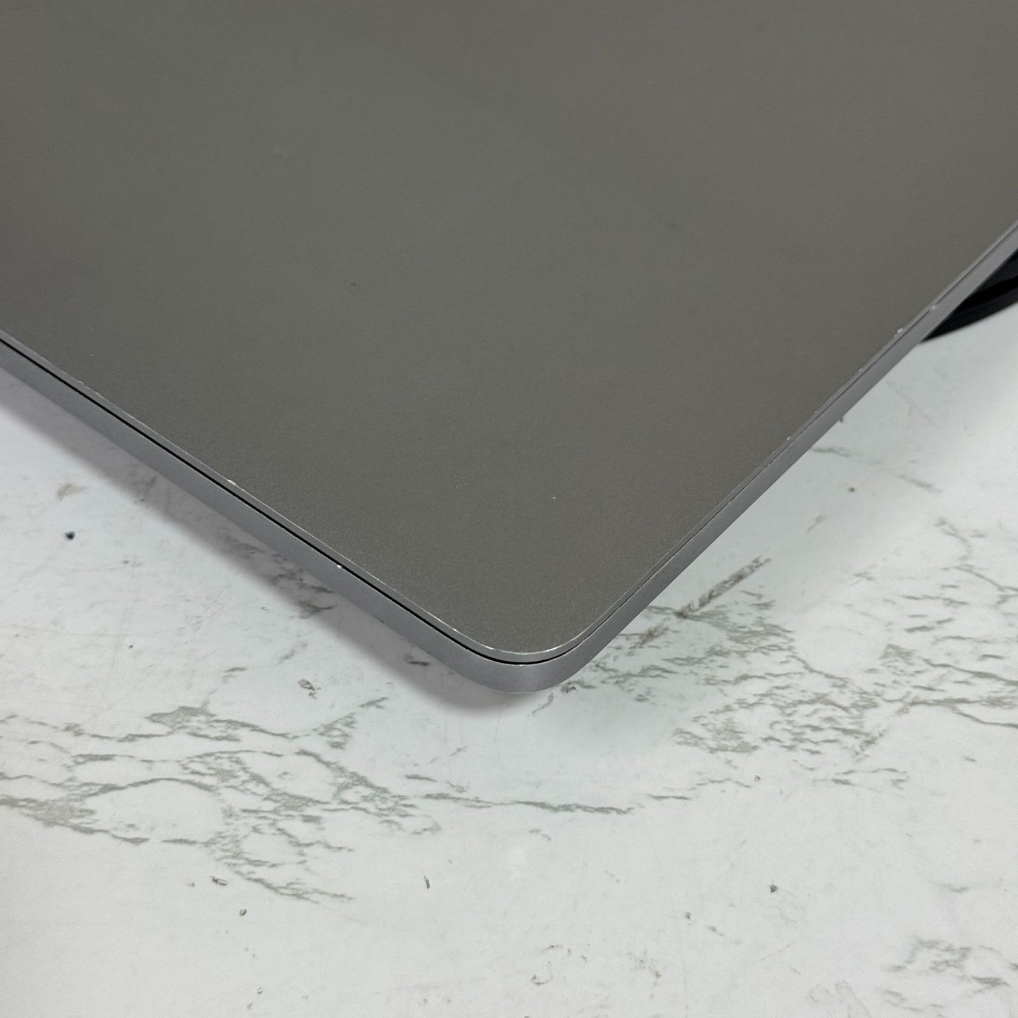 【傷あり】【1週間保証】MacBook Pro 13インチ / 2019 / Core i7 8569U / 16GB / 512GB 009078