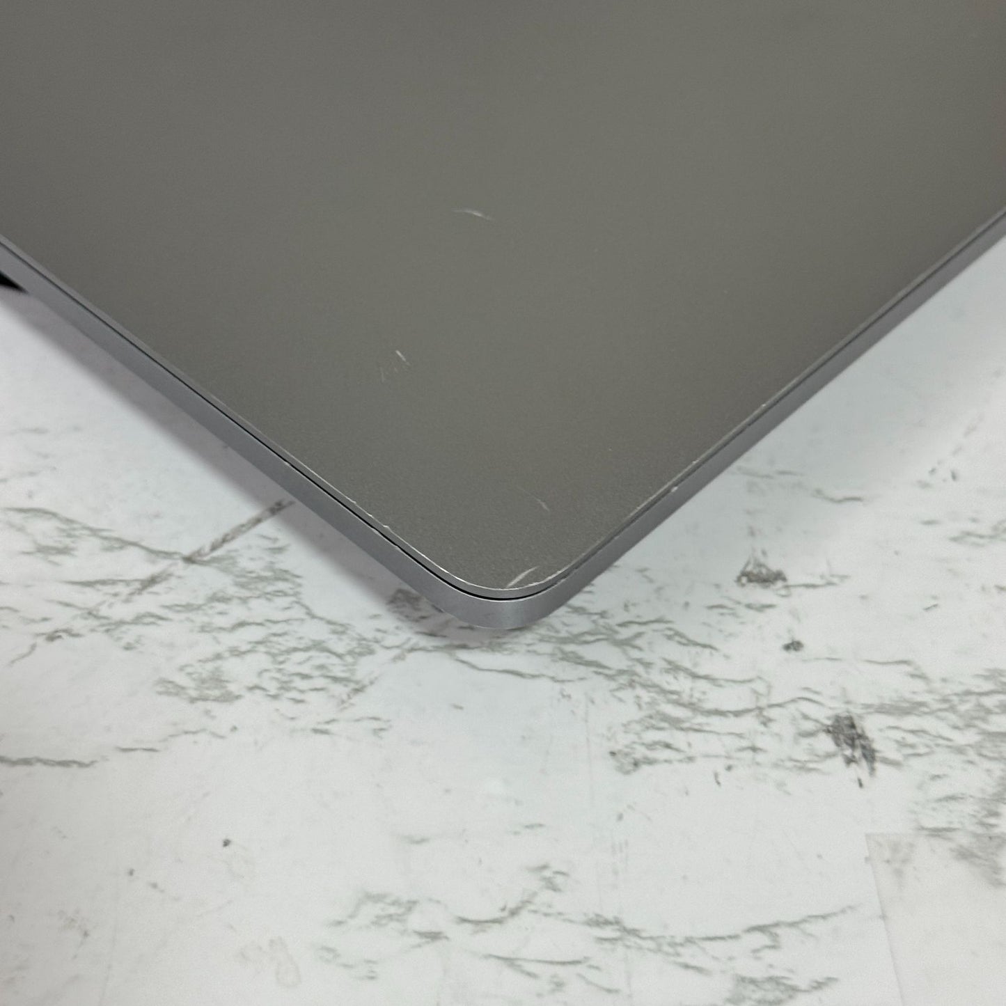 【傷あり】【1週間保証】MacBook Pro 13インチ / 2019 / Core i7 8569U / 16GB / 512GB 009078