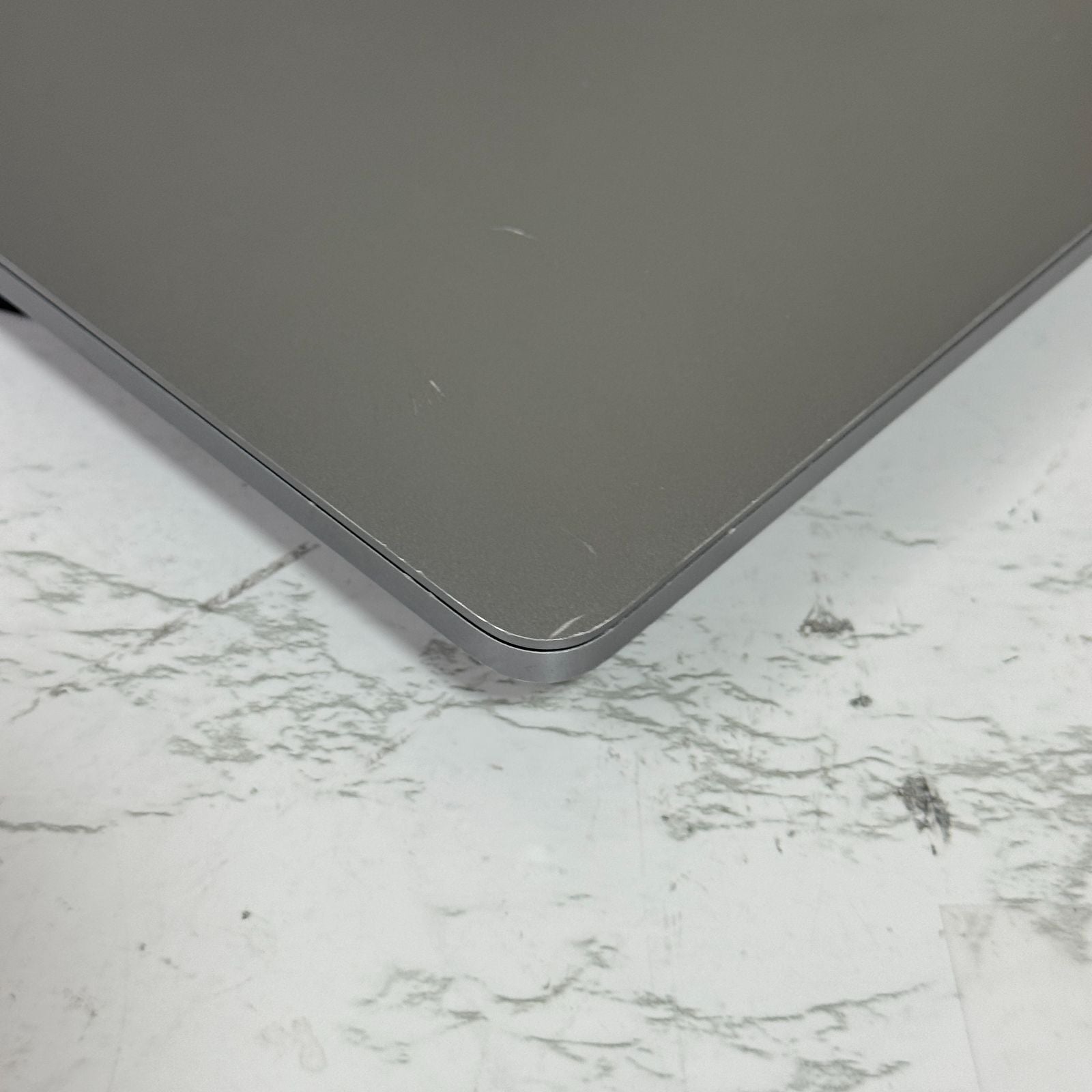 【傷あり】【1週間保証】MacBook Pro 13インチ / 2019 / Core i7 8569U / 16GB / 512GB 009078