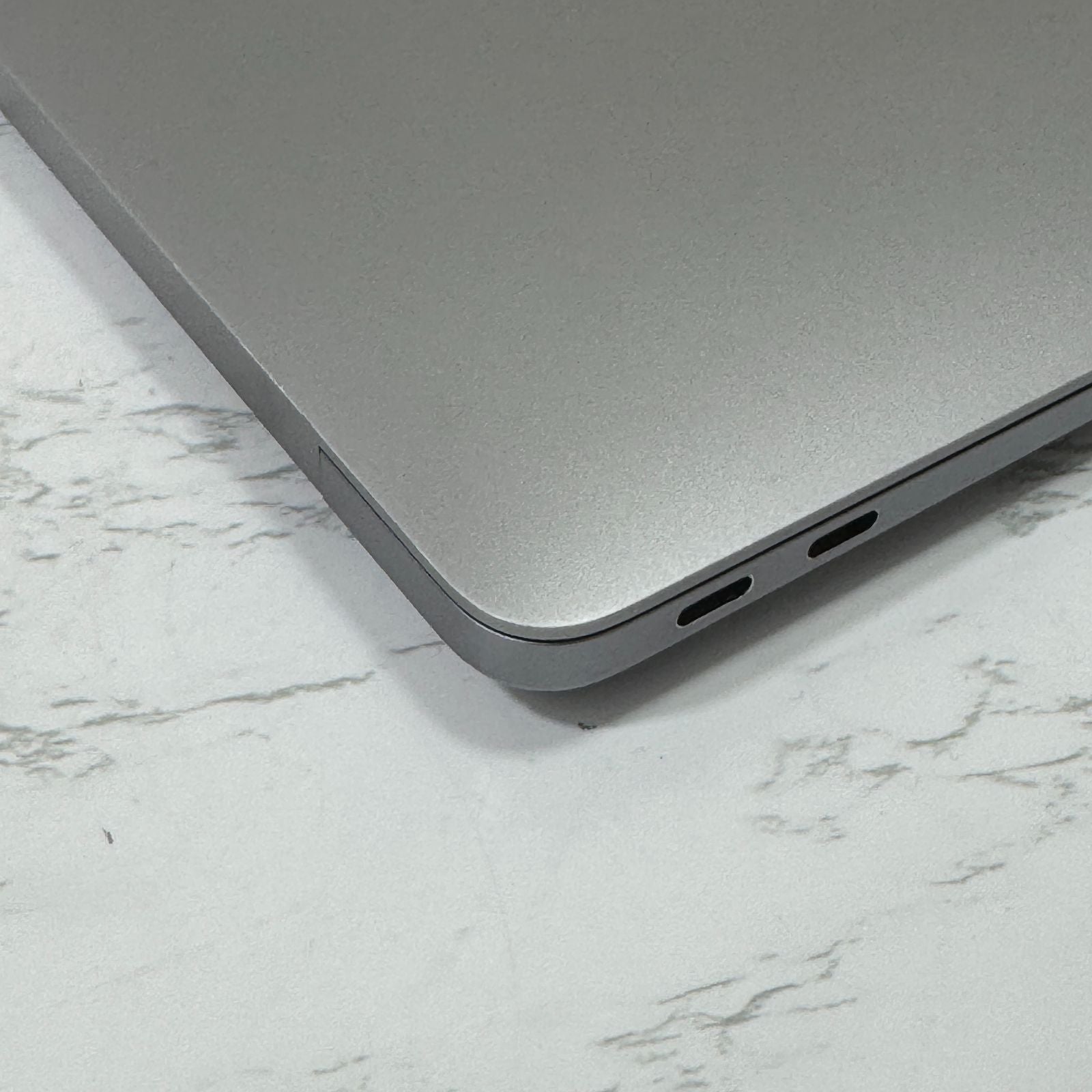 【良品】【1週間保証】MacBook Air 13インチ / 2020 / M1 / 16GB / 256GB 193805