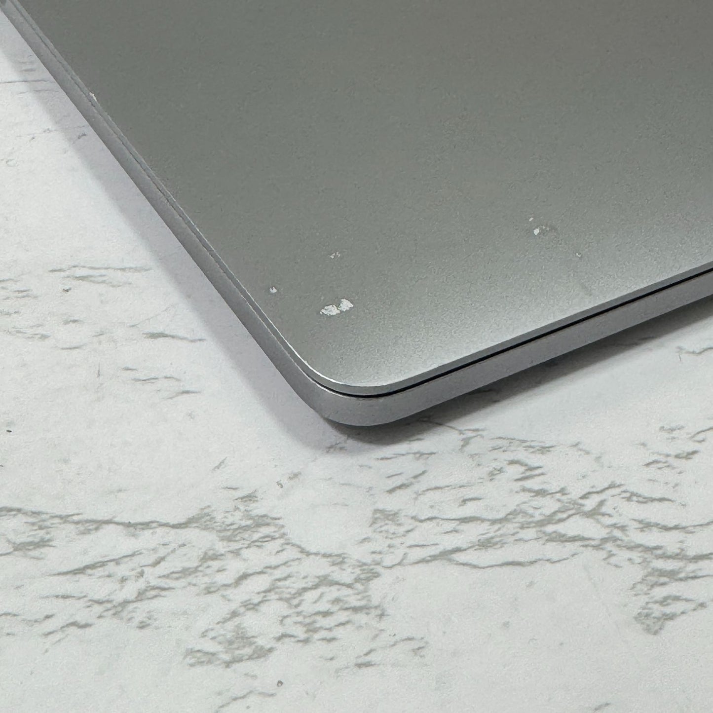 【良品】【1週間保証】MacBook Pro 13 2020 / Apple M1 / 16GB / 512GB