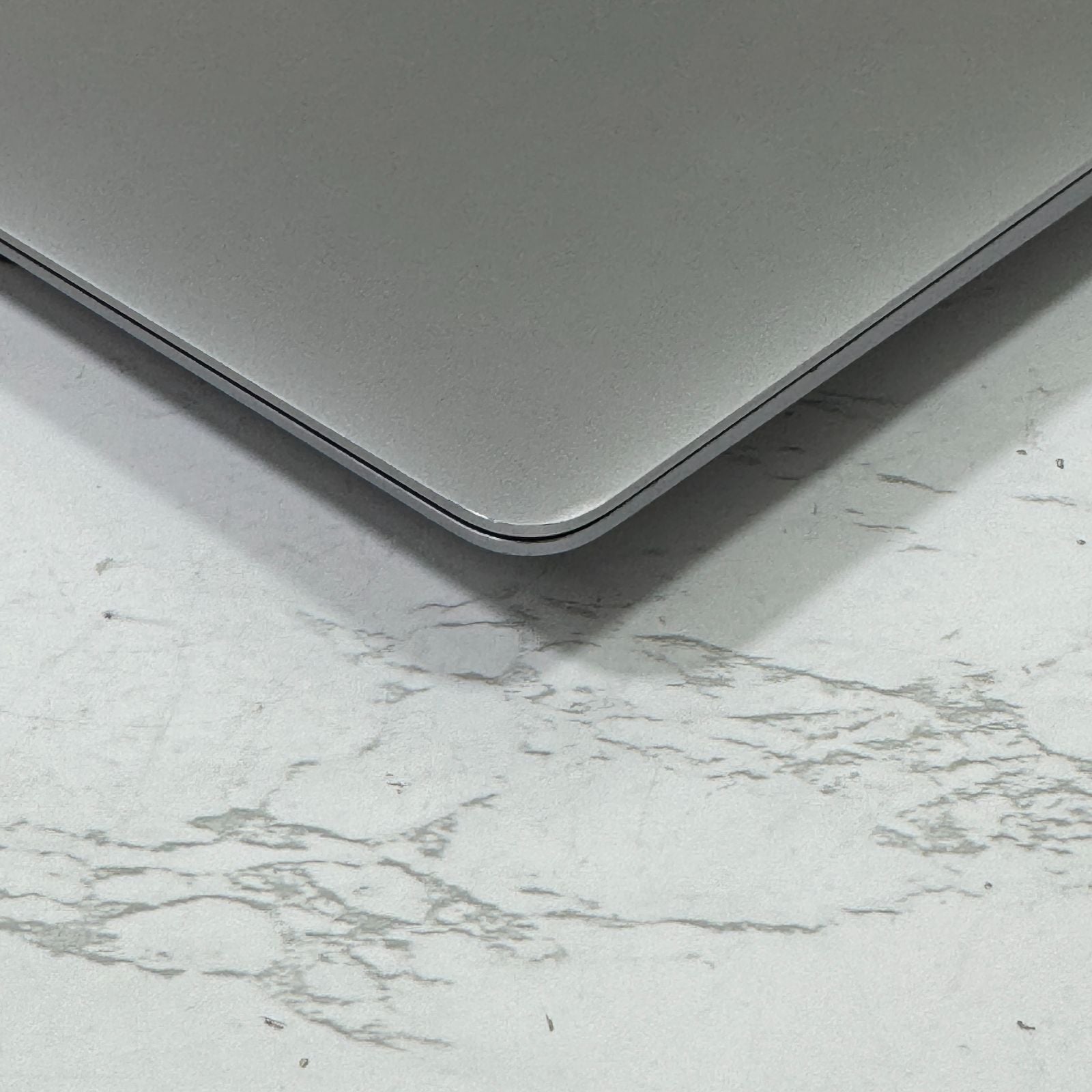 【良品】【1週間保証】MacBook Air 13インチ / 2020 / M1 / 16GB / 256GB 194313
