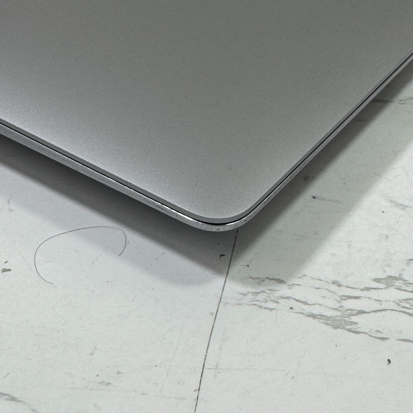 【良品】【1週間保証】MacBook Air 13インチ / 2020 / M1 / 16GB / 256GB 194110