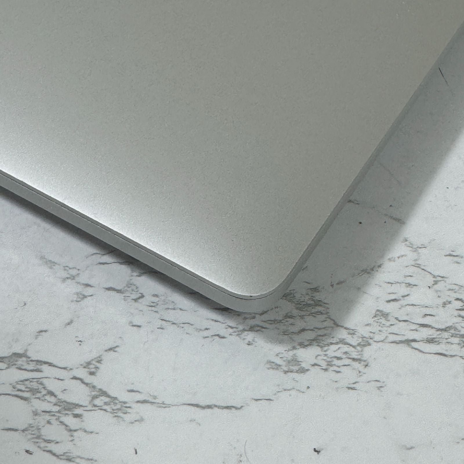 【良品】【1週間保証】MacBook Pro 13インチ 2019 / Core i7 / 16GB / 512GB
