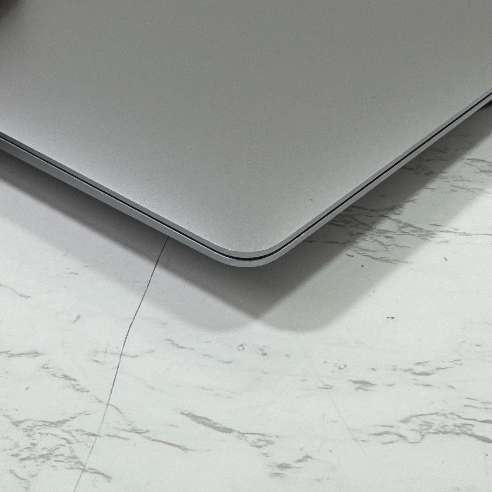 【良品】【1週間保証】MacBook Air 13インチ / 2020 / M1 / 16GB / 256GB 194120
