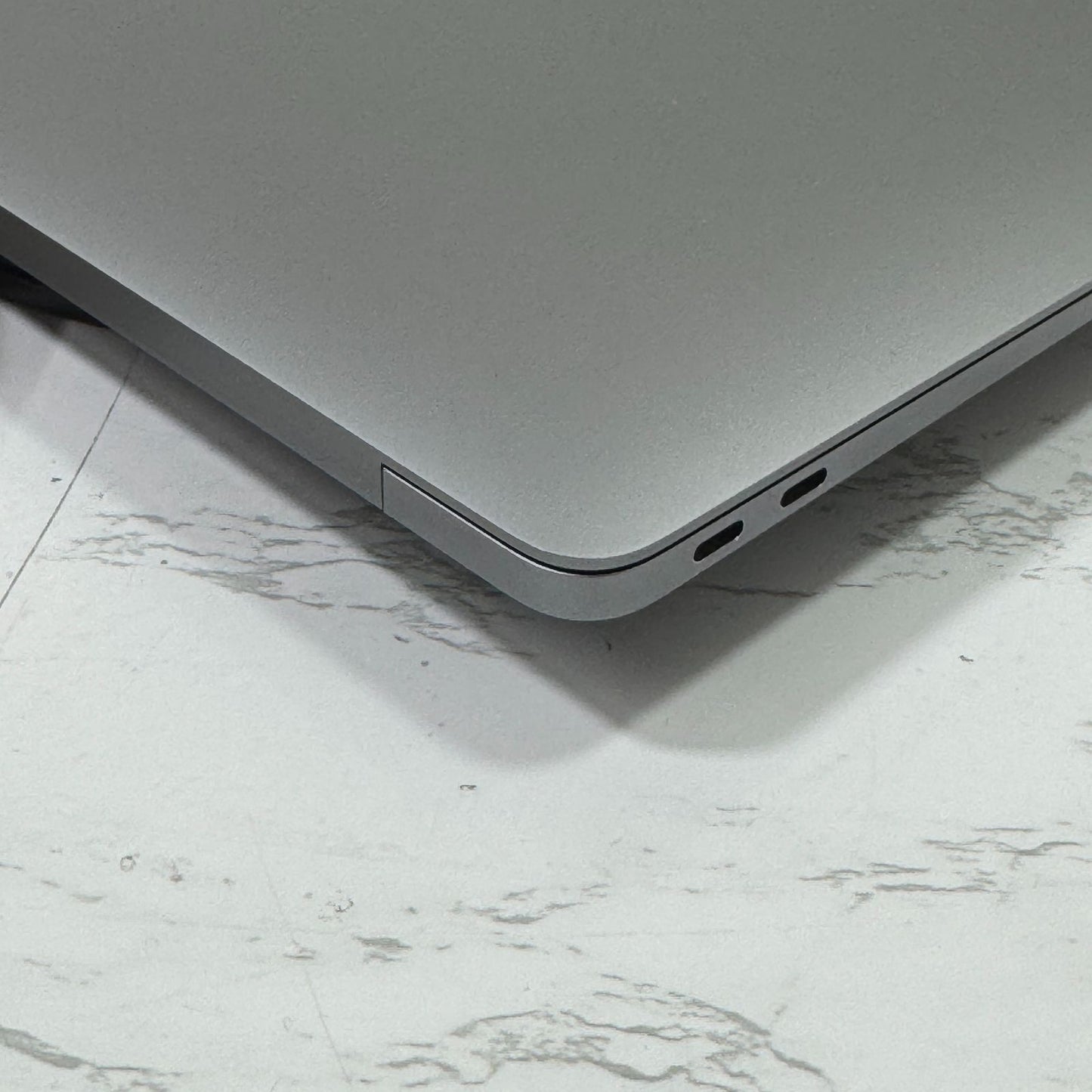 【良品】【1週間保証】MacBook Air 13インチ / 2020 / M1 / 16GB / 256GB 194128