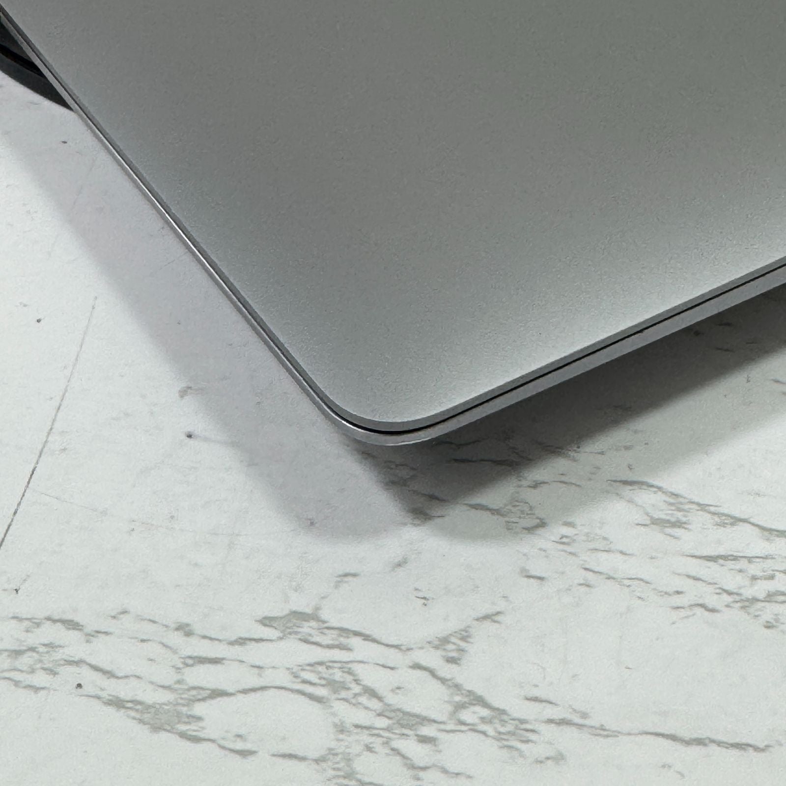 【良品】【1週間保証】MacBook Air 13インチ / 2020 / M1 / 16GB / 256GB 194122