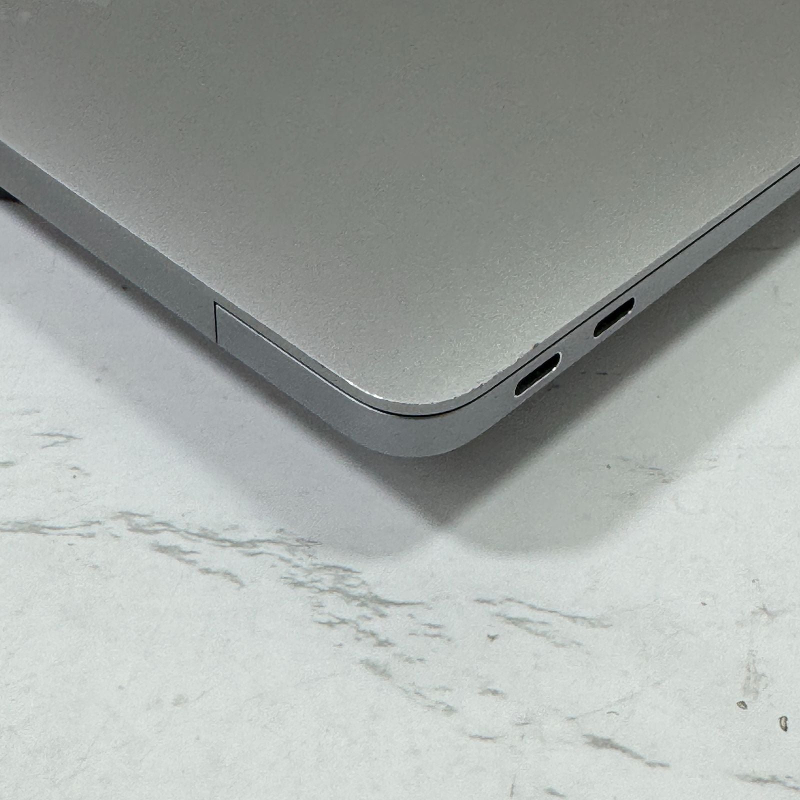 【良品】【1週間保証】MacBook Air 13インチ / 2020 / M1 / 16GB / 256GB 194121