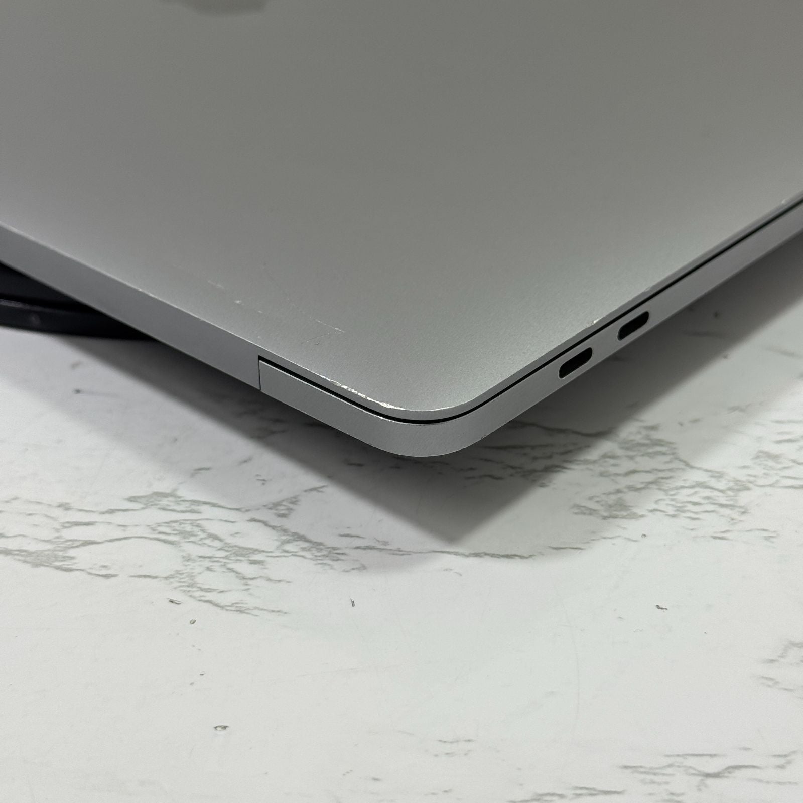 【傷あり】【1週間保証】MacBook Pro 13インチ / 2020 / M1 / 16GB / 512GB 192866