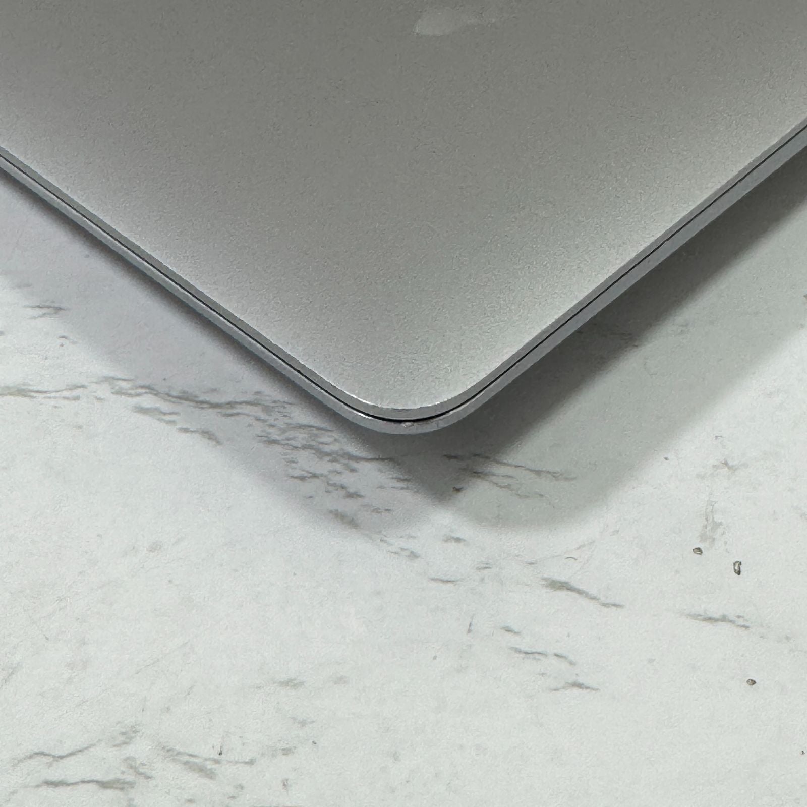 【良品】【1週間保証】MacBook Air 13インチ / 2020 / M1 / 16GB / 256GB 194121
