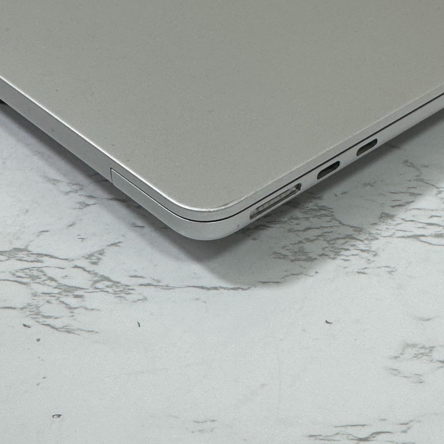 【良品】【1週間保証】MacBook Air 13インチ / 2022 / M2 / 16GB / 512GB 192881