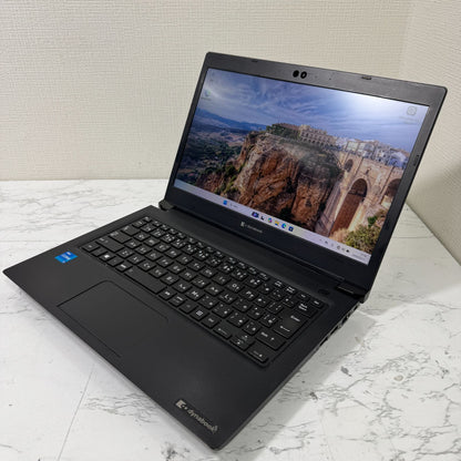 【底面割れ】【1週間保証】dynabook S73/HS / Core i5 1135G7 / 8GB / 256GB 000921