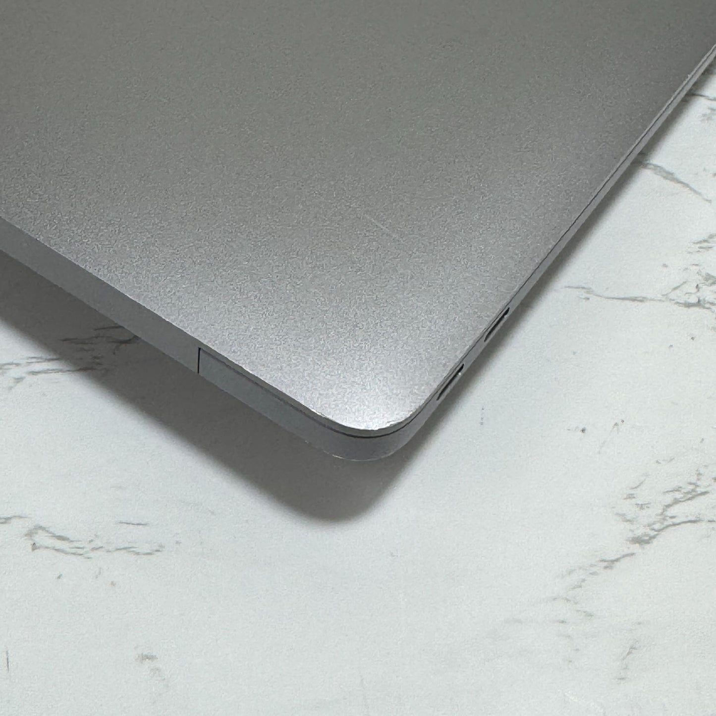 【良品】【1週間保証】MacBook Air 13インチ / 2020 / M1 / 16GB / 512GB 137241
