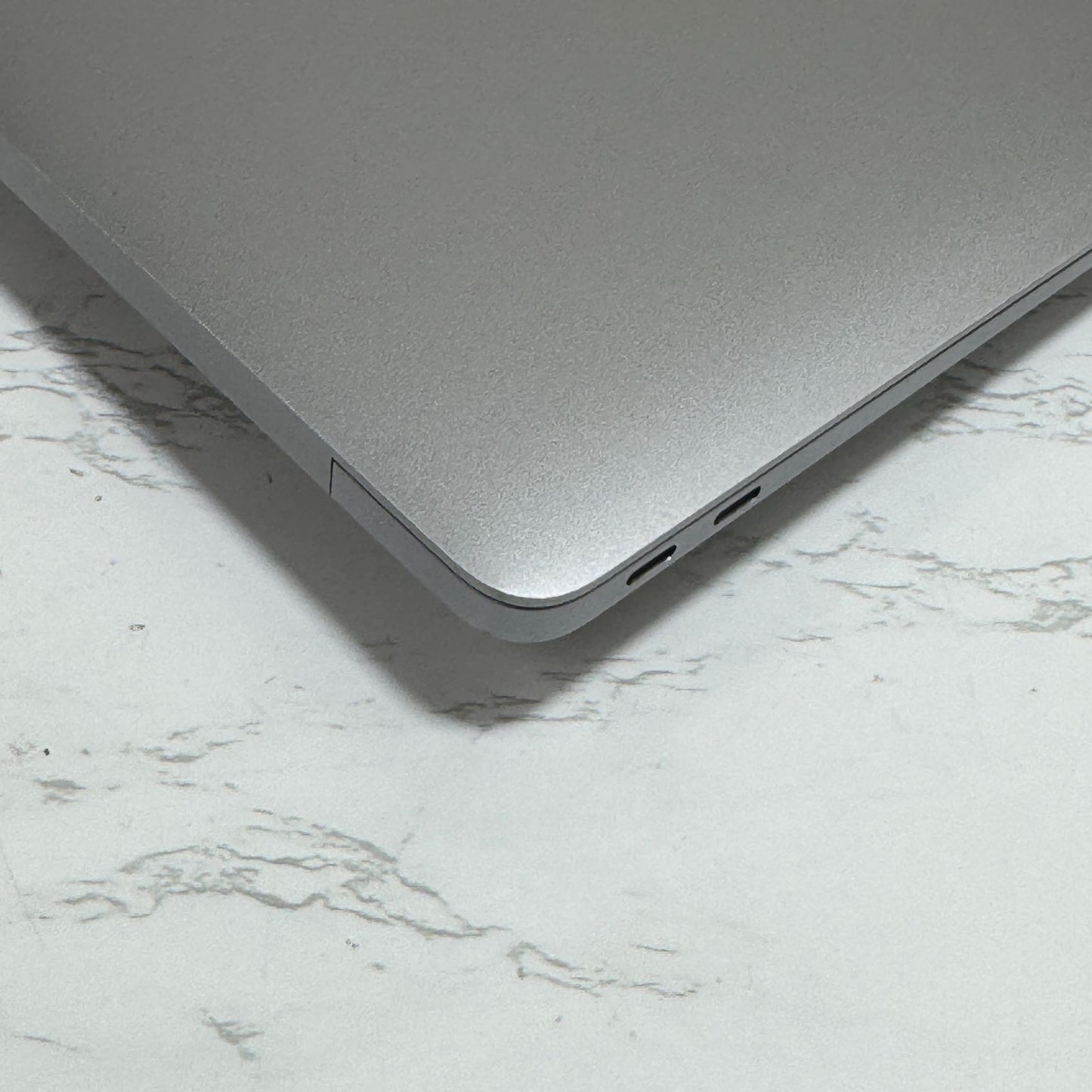 【良品】【1週間保証】MacBook Air 13インチ / 2020 / M1 / 16GB / 256GB 194137