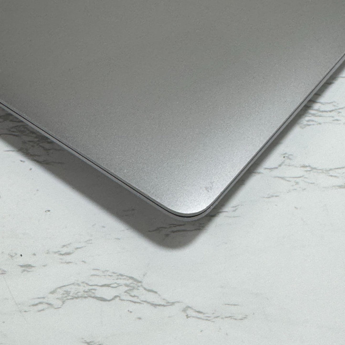 【うっすら凹みあり】【1週間保証】MacBook Air 13インチ / 2020 / M1 / 16GB / 512GB 191430