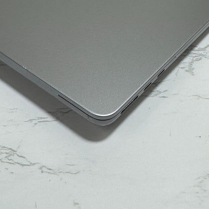【凹み大あり】【1週間保証】MacBook Air 13インチ / 2022 / M2 / 16GB / 512GB 191450