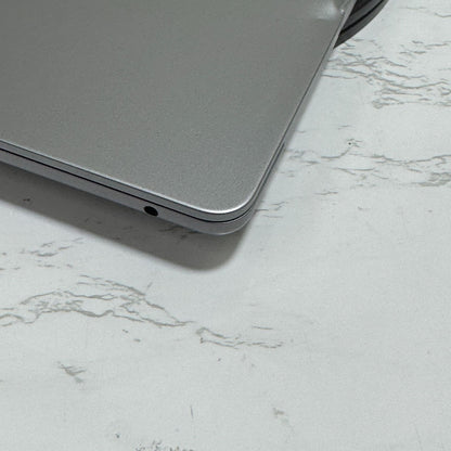 【凹み大あり】【1週間保証】MacBook Air 13インチ / 2022 / M2 / 16GB / 512GB 191450