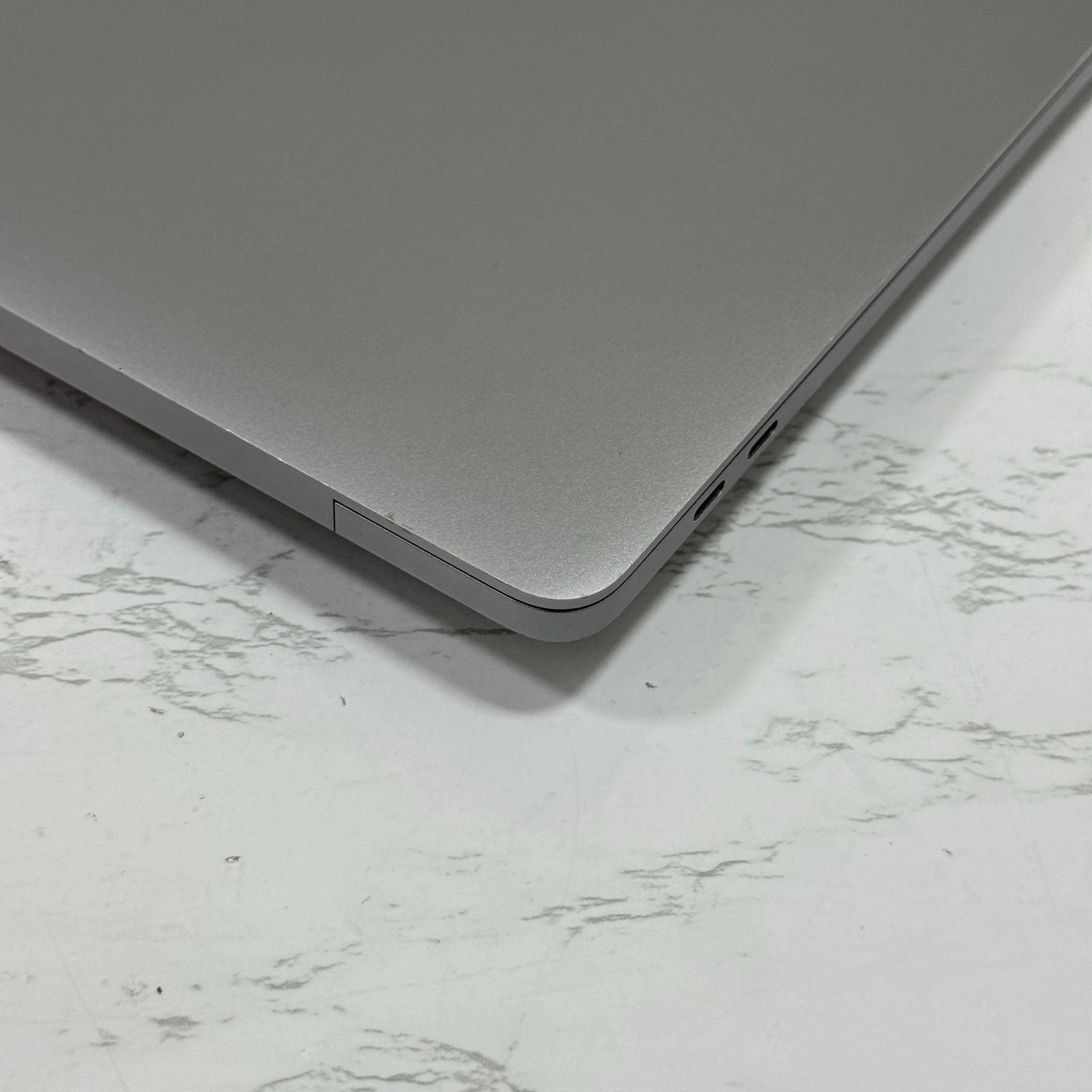 【良品】【1週間保証】MacBook Pro 16インチ / 2019 / Core i9 9980HK / 32GB / 1TB 191331