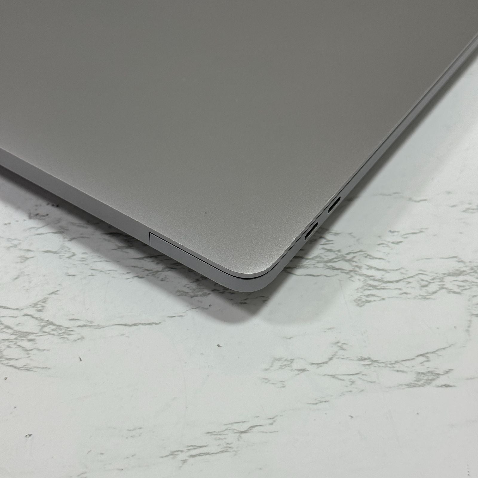 【傷あり】【1週間保証】MacBook Pro 16インチ / 2019 / Core i9 9980HK / 32GB / 1TB 191351