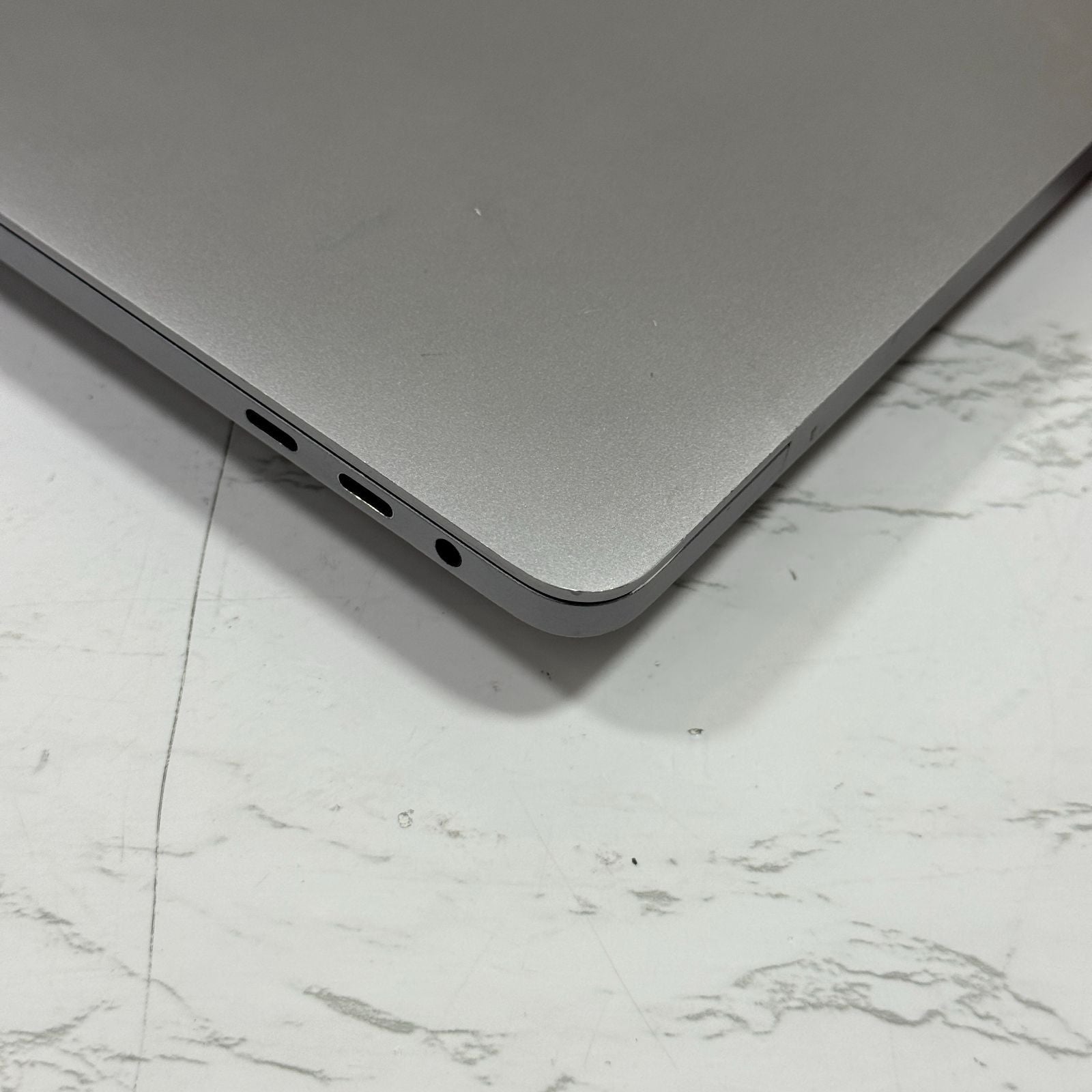 【美品】【1週間保証】MacBook Pro 16インチ / 2019 / Core i9 9980HK / 32GB / 1TB 191352