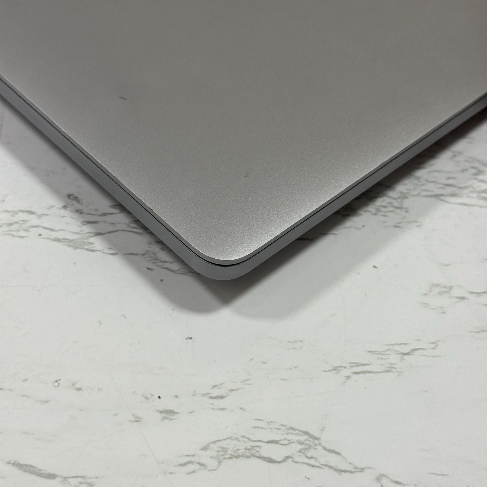 【美品】【1週間保証】MacBook Pro 16インチ / 2019 / Core i9 9980HK / 32GB / 1TB 191352