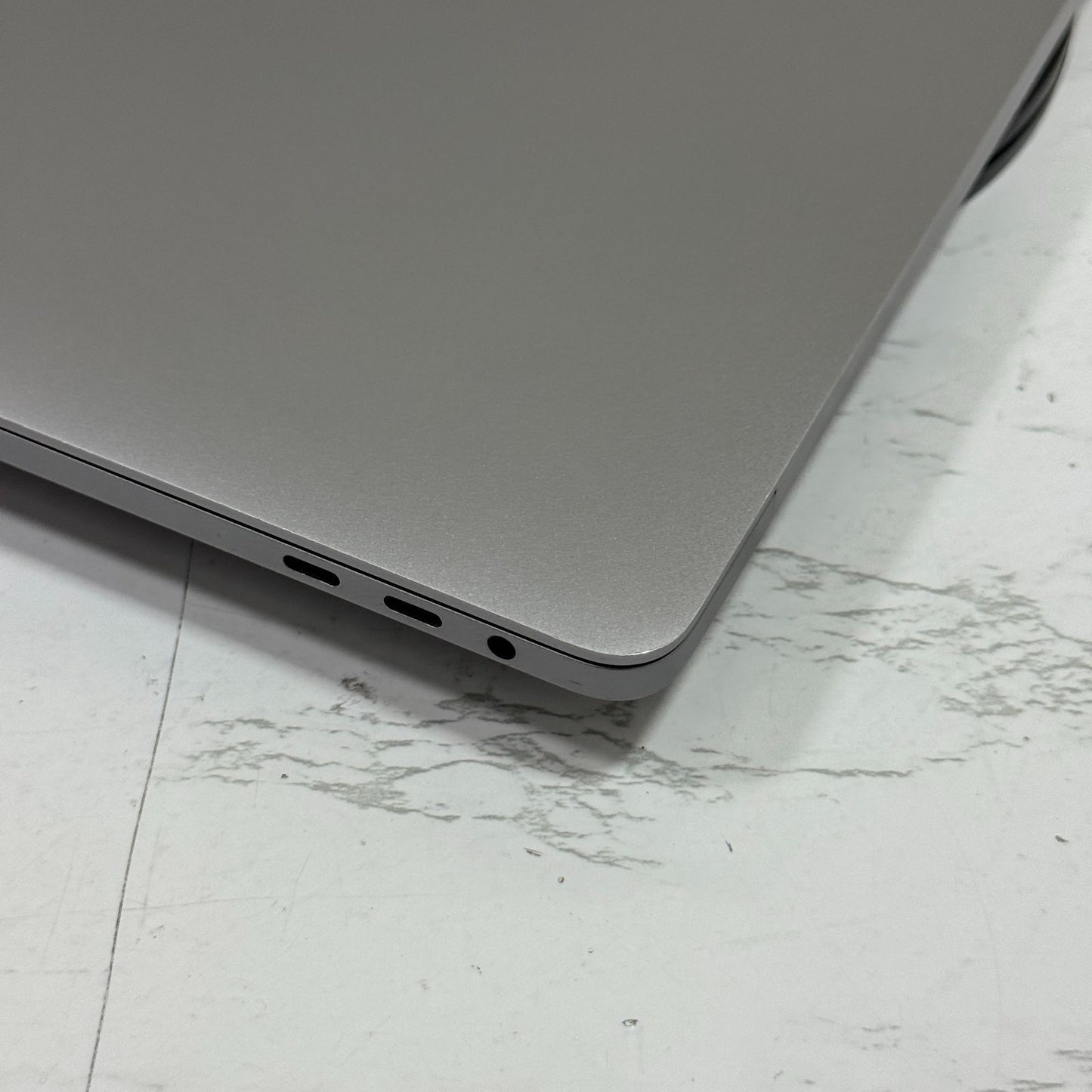 【美品】【1週間保証】MacBook Pro 16インチ / 2019 / Core i9 9980HK / 32GB / 1TB 191340