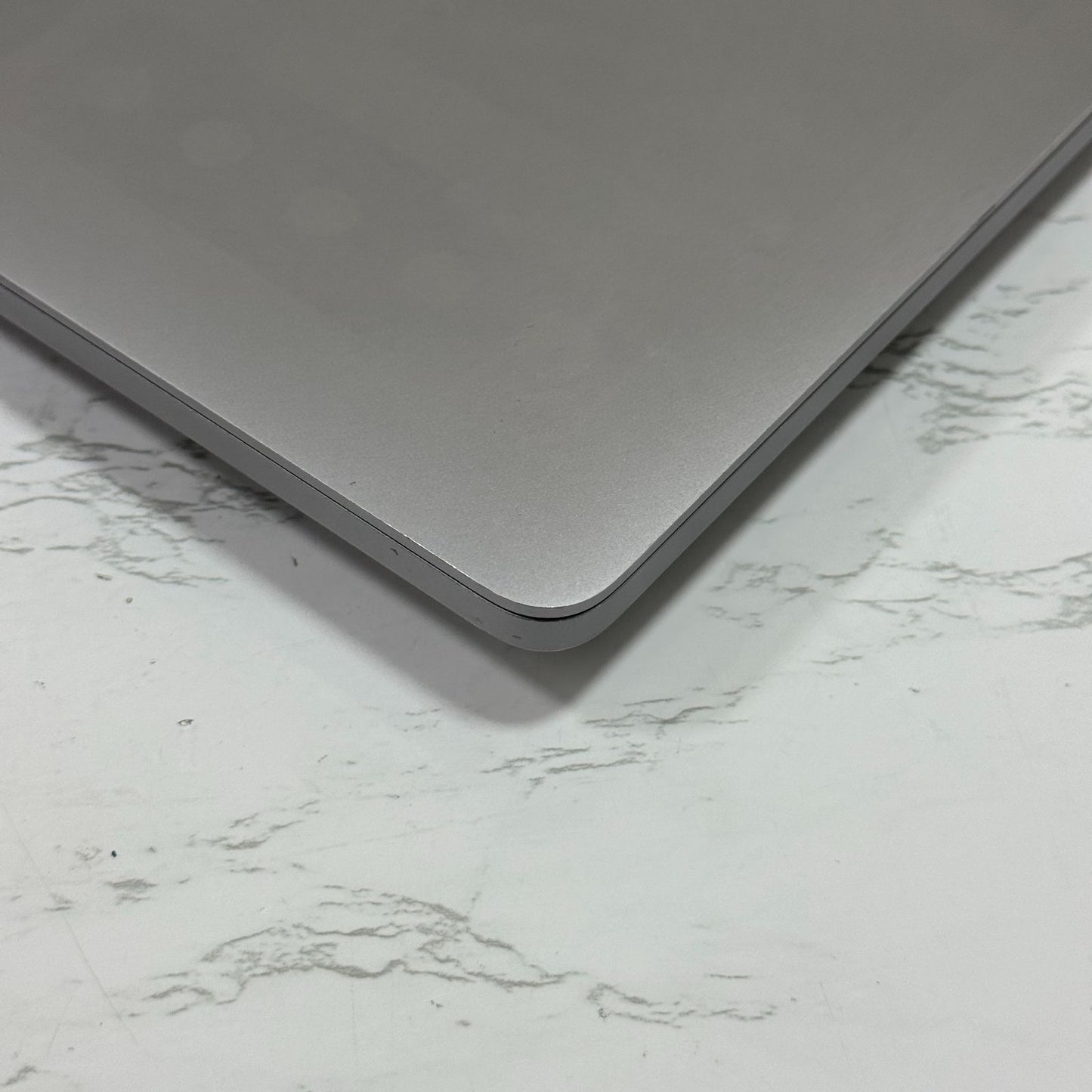 【シール跡あり】【1週間保証】MacBook Pro 16インチ / 2019 / Core i9 9980HK / 64GB / 1TB 191398