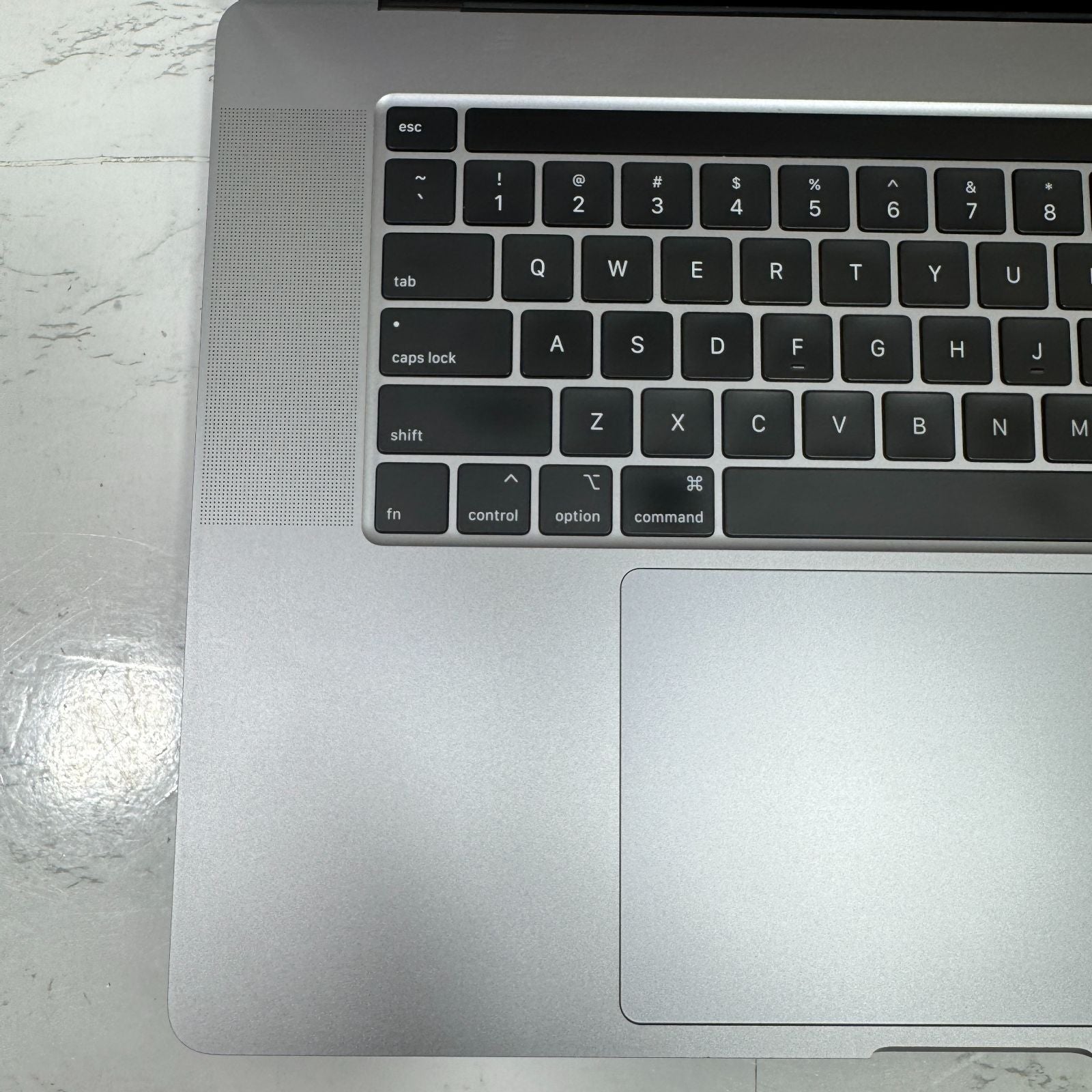 【傷あり】【1週間保証】MacBook Pro 16インチ / 2019 / Core i9 9980HK / 32GB / 1TB 191351