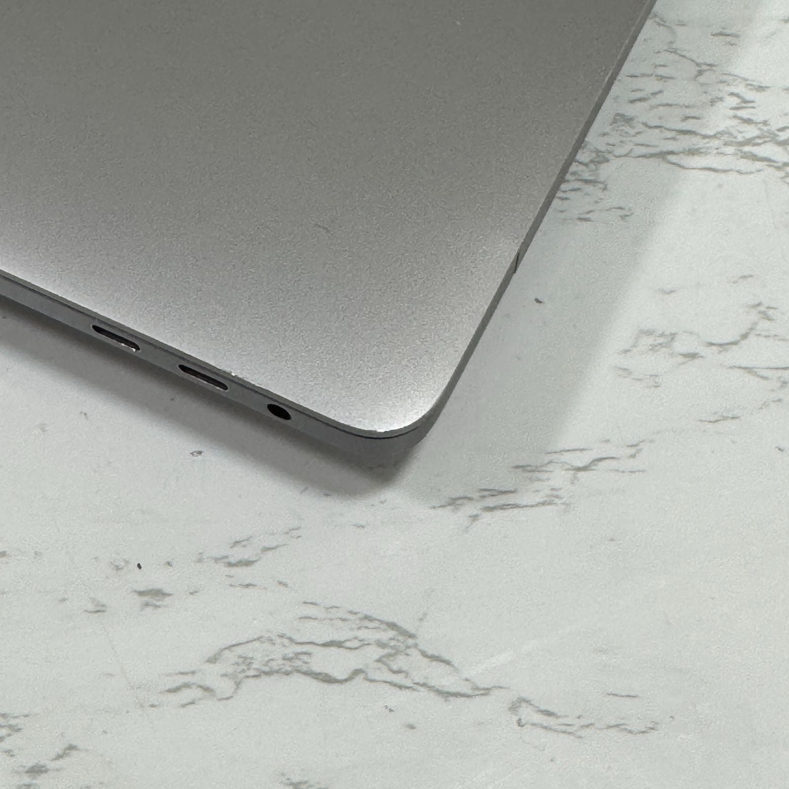 【傷あり】【1週間保証】MacBook Pro 16インチ / 2019 / Core i9 9980HK / 32GB / 1TB 191378