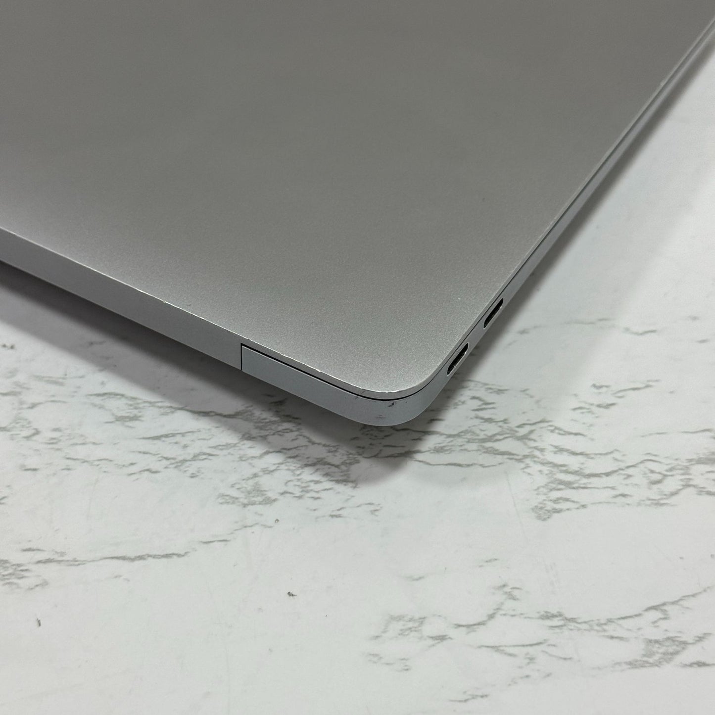 【良品】【1週間保証】MacBook Air 2020 13インチ / Apple M1 / 16GB / 512GB