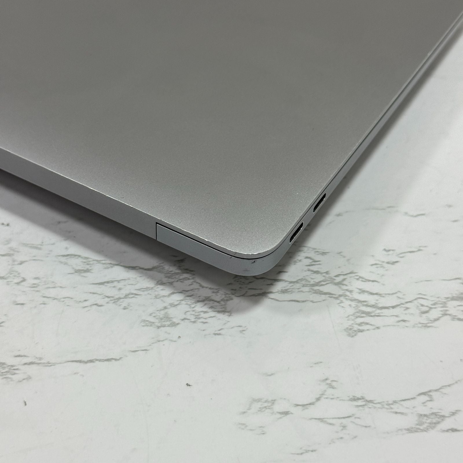 【良品】【1週間保証】MacBook Air 2020 13インチ / Apple M1 / 16GB / 512GB