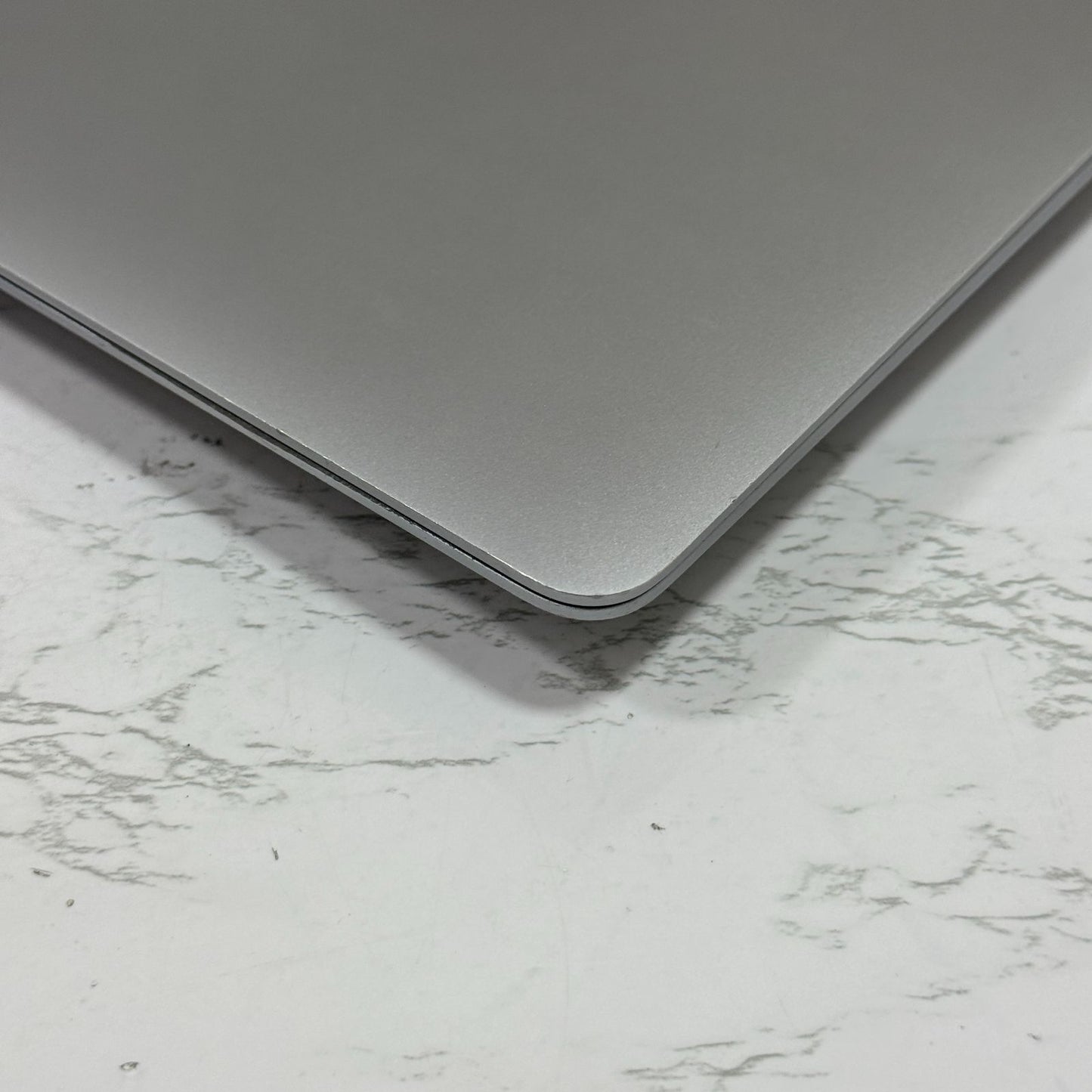【良品】【1週間保証】MacBook Air 2020 13インチ / Apple M1 / 16GB / 512GB