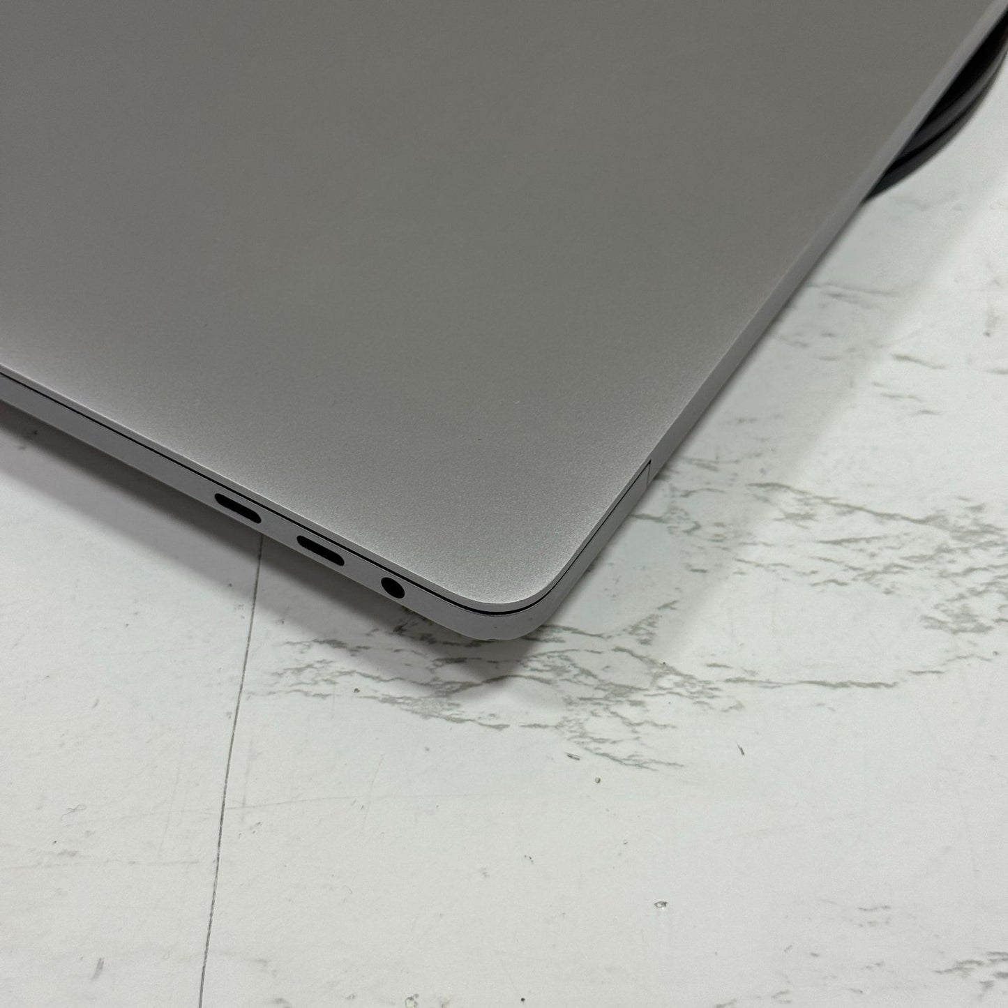 【良品】【1週間保証】MacBook Pro 16インチ / 2019 / Core i9 9980HK / 32GB / 1TB 191330