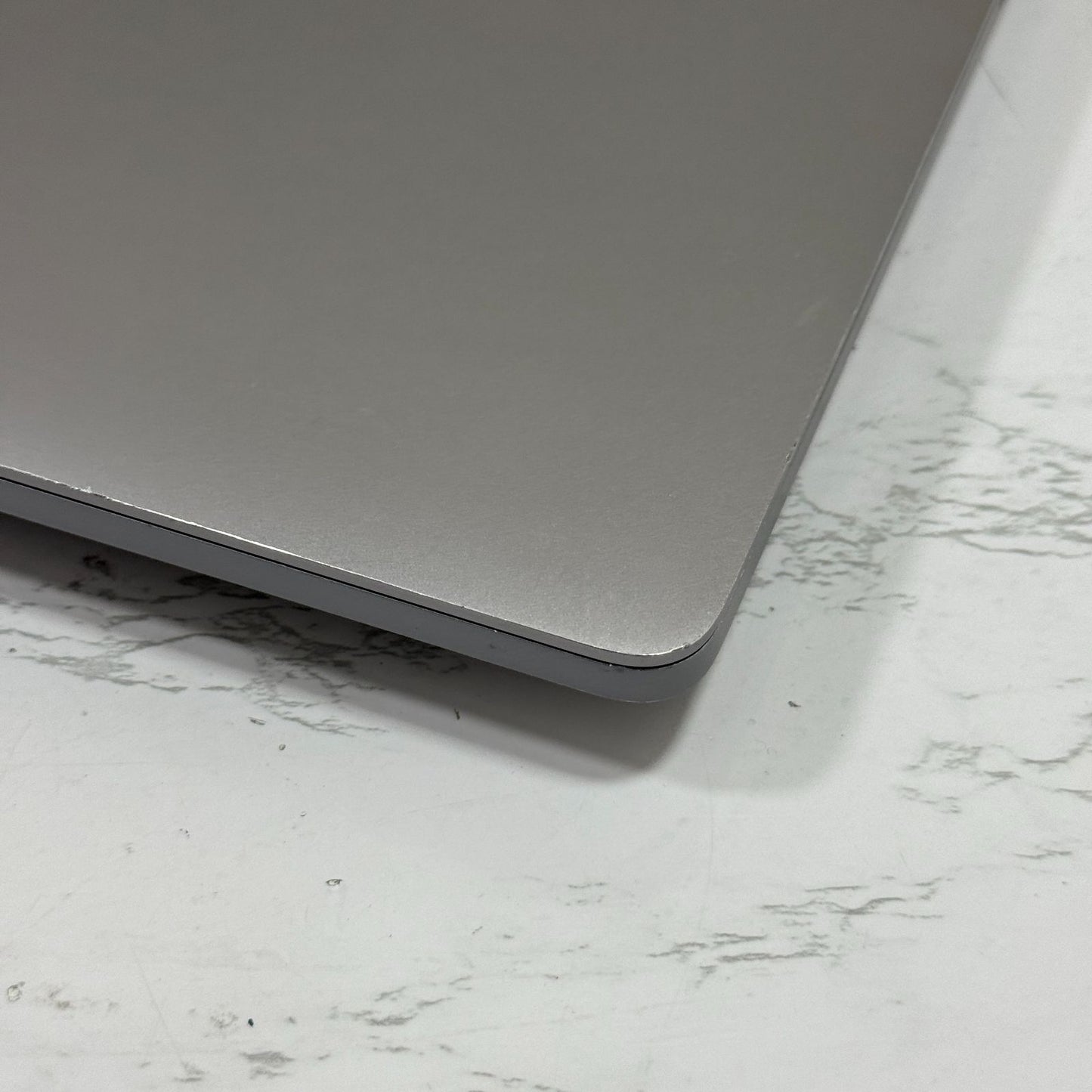 【傷あり】【1週間保証】MacBook Pro 16インチ / 2019 / Core i9 9980HK / 32GB / 1TB 191334