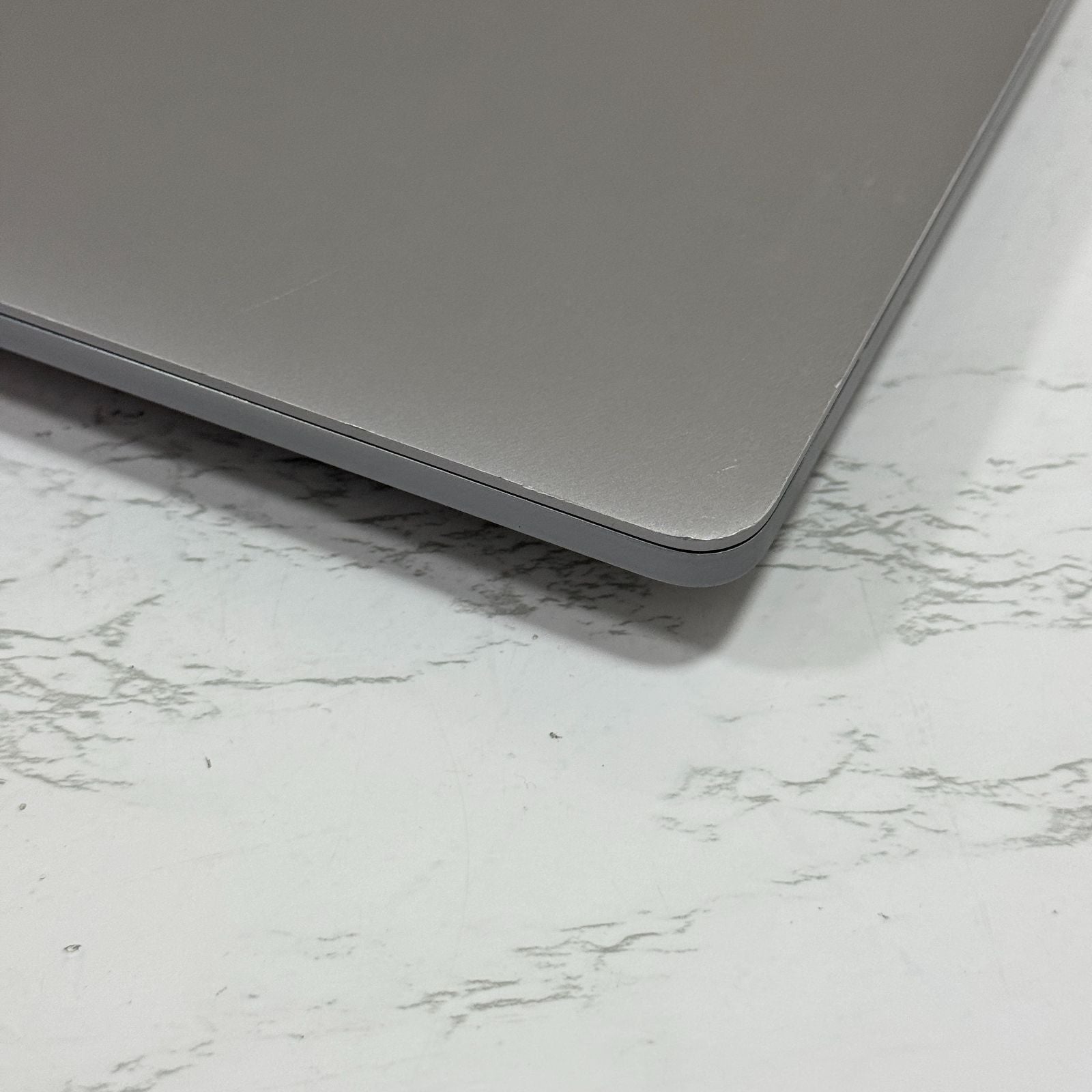 【傷あり】【1週間保証】MacBook Pro 16インチ / 2019 / Core i9 9980HK / 32GB / 1TB 191334