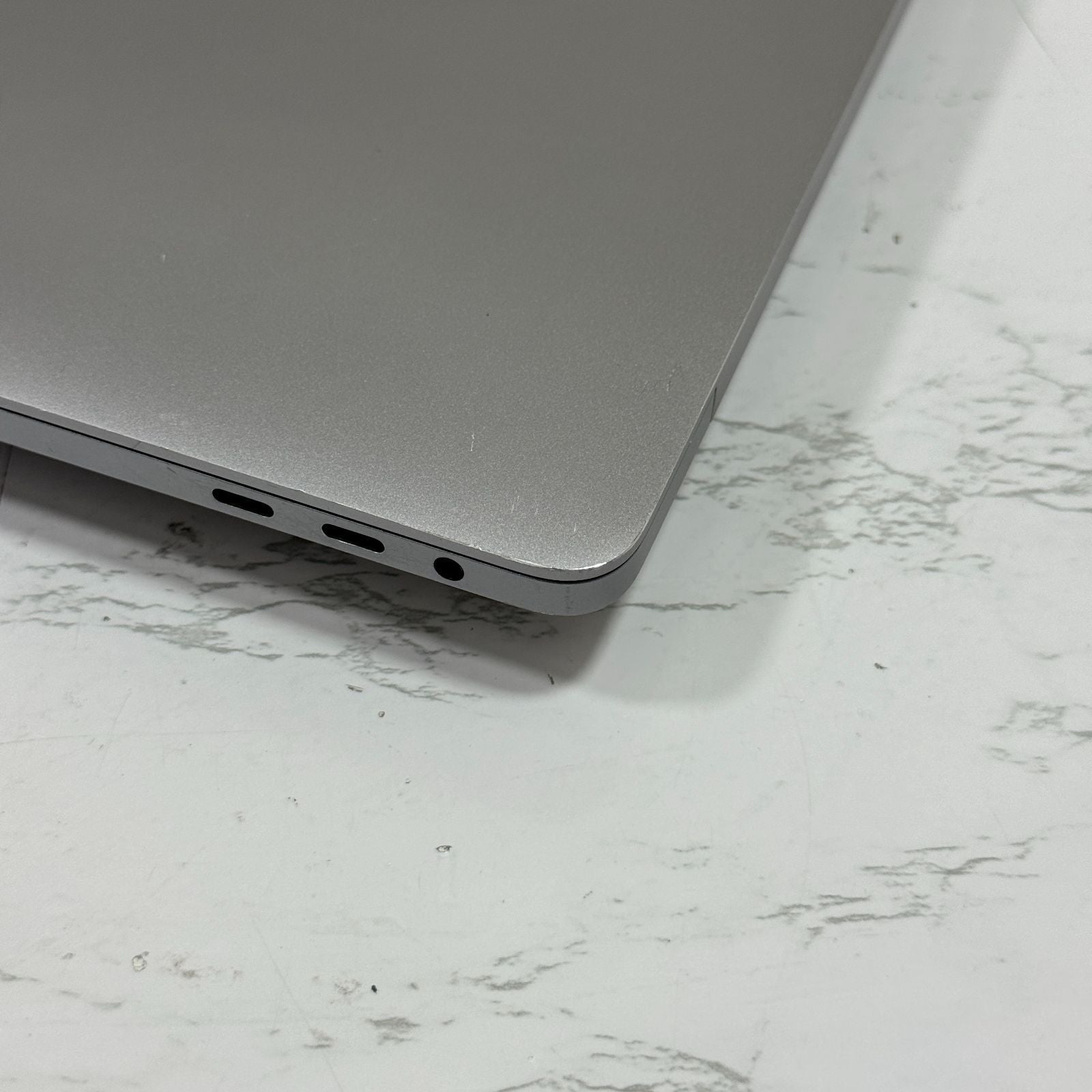 【美品】【1週間保証】MacBook Pro 16インチ / 2019 / Core i9 9980HK / 32GB / 1TB