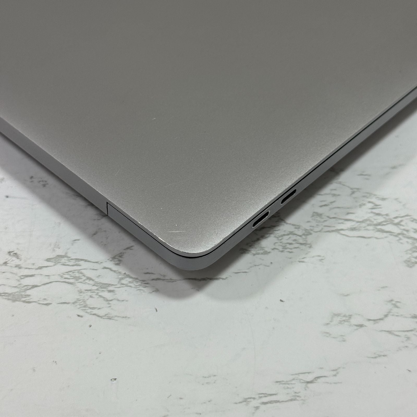 【美品】【1週間保証】MacBook Pro 16インチ / 2019 / Core i9 9980HK / 32GB / 1TB