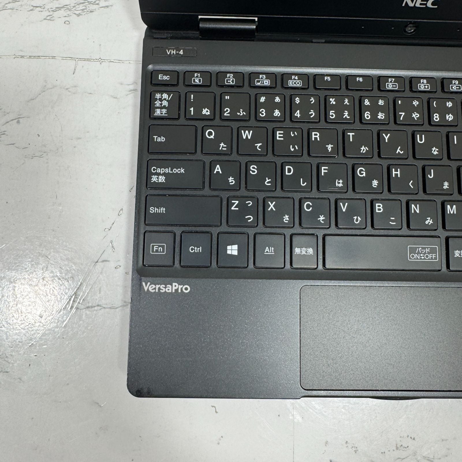 【美品】【1週間保証】NEC VersaPro UltraLite タイプVH VKT13/H-4 / Core i5 8200Y / 8GB / 128GB 001179
