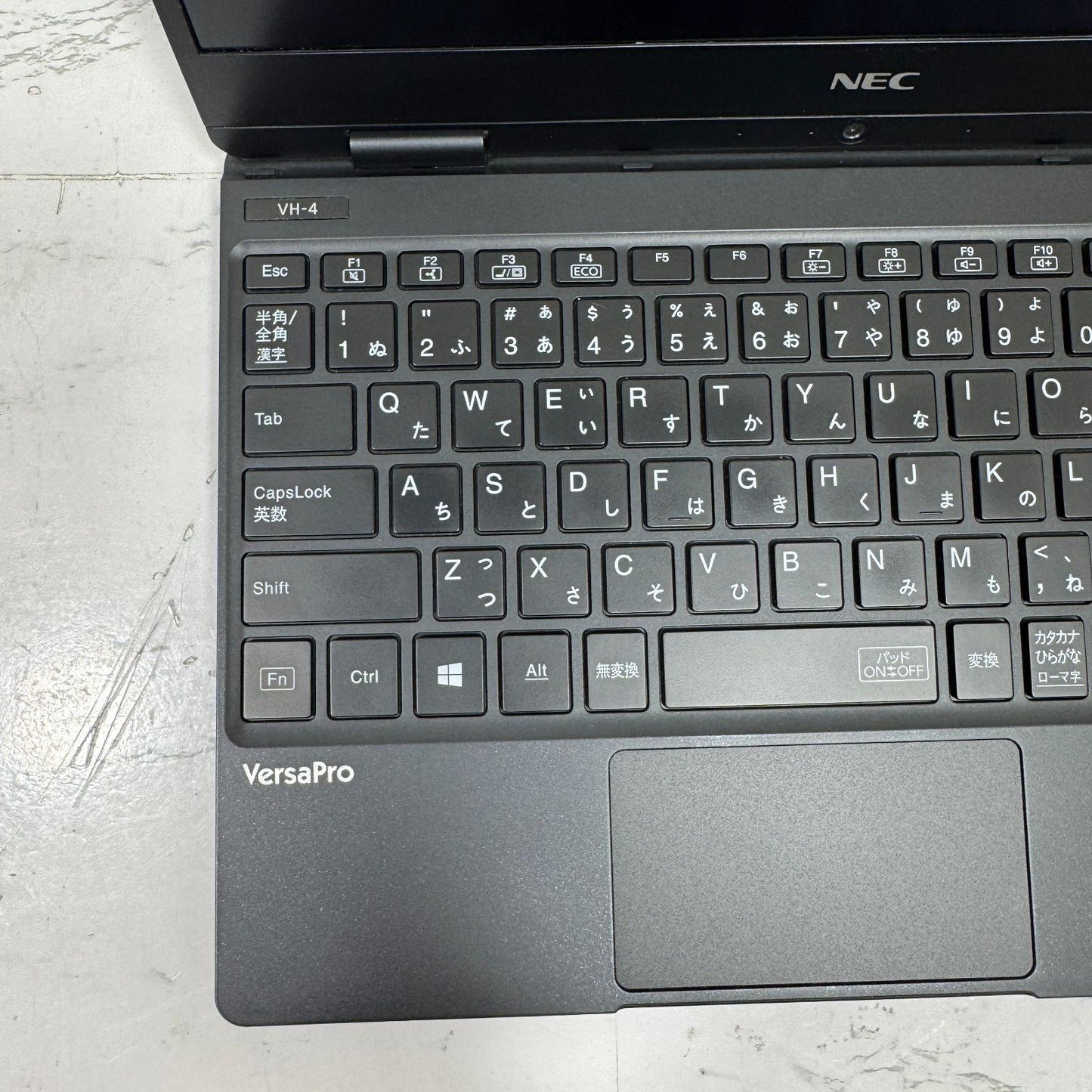【美品】【1週間保証】NEC VersaPro UltraLite タイプVH VKT13/H-4 / Core i5 8200Y / 8GB / 128GB 001174