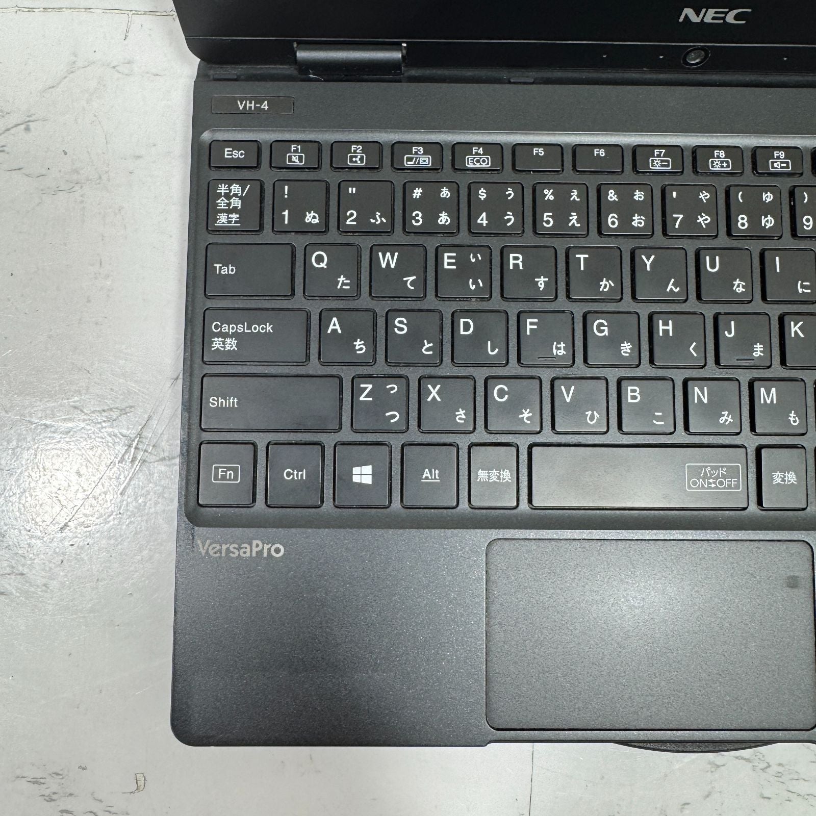 【美品】【1週間保証】NEC VersaPro UltraLite タイプVH VKT13/H-4 / Core i5 8200Y / 8GB / 128GB 001177