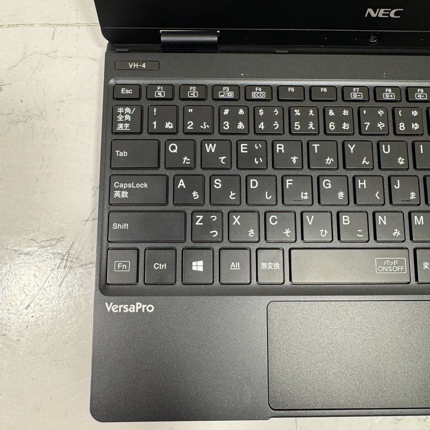【美品】【1週間保証】NEC VersaPro UltraLite タイプVH VKT13/H-4 / Core i5 8200Y / 8GB / 128GB 001172
