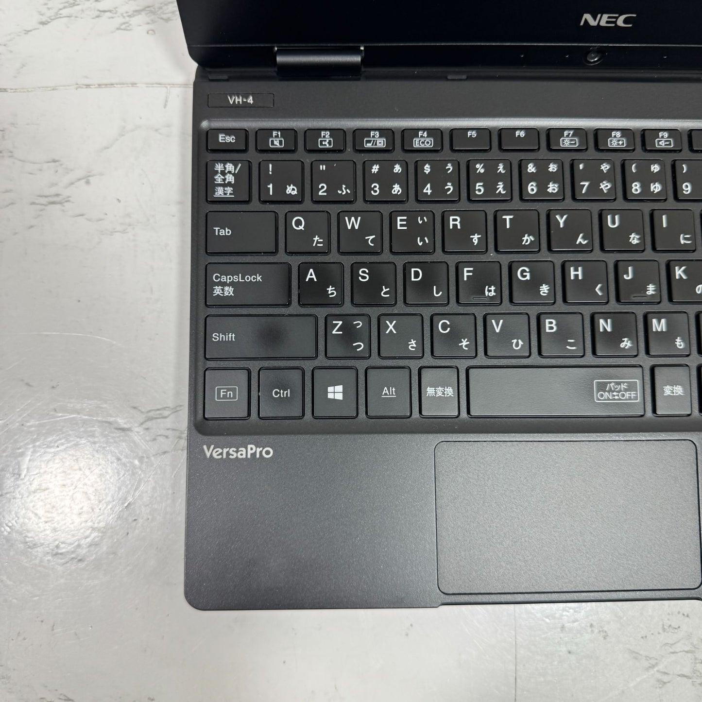 【美品】【1週間保証】NEC VersaPro UltraLite タイプVH VKT13/H-4 / Core i5 8200Y / 8GB / 128GB 001180