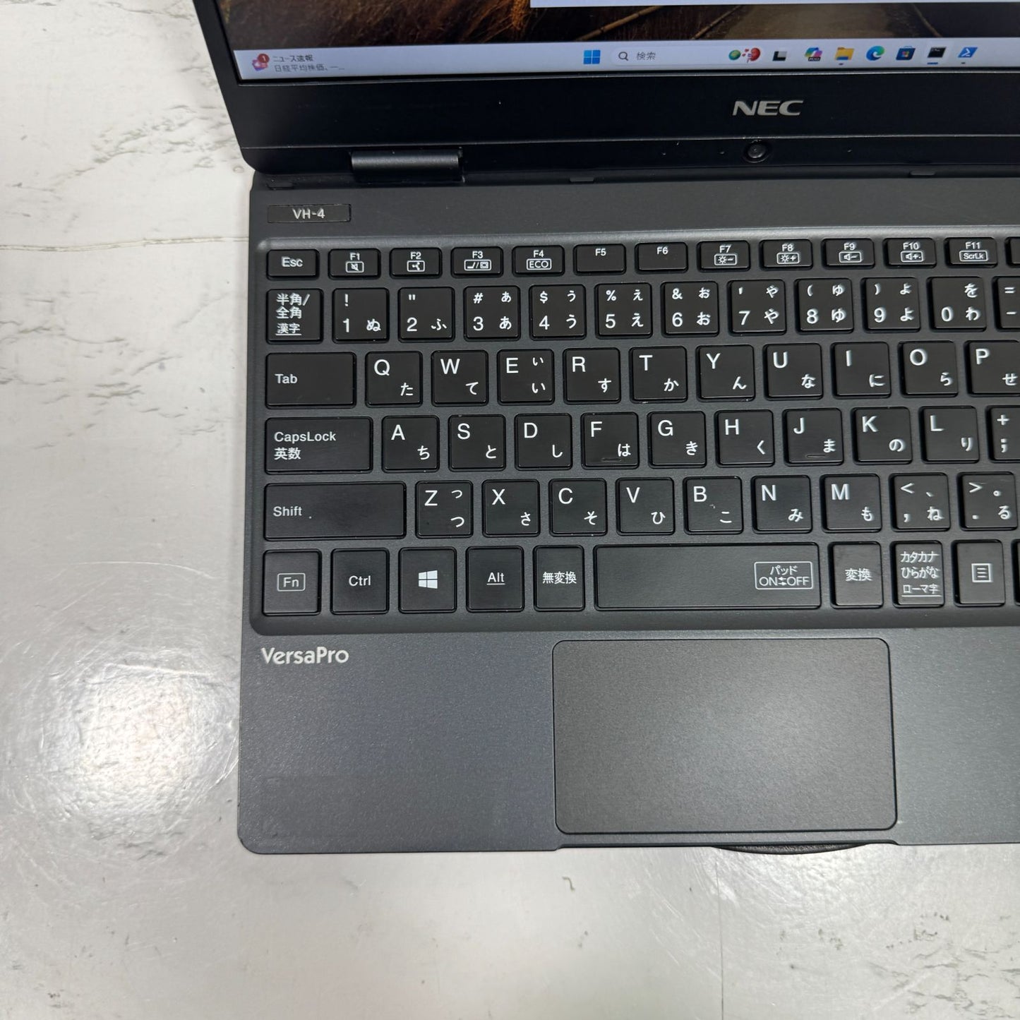 【良品】【1週間保証】NEC VersaPro UltraLite タイプVH VKT13/H-4 / Core i5 8200Y / 8GB / 128GB 001185