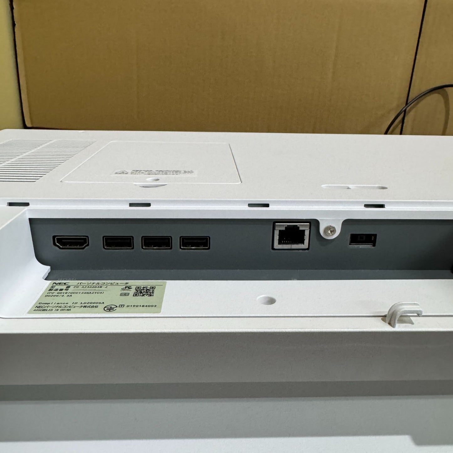 【良品】【1週間保証】NEC LAVIE A23 A2365/BAW 一体型PC / Core i7 10510U / 8GB / 1TB 014003