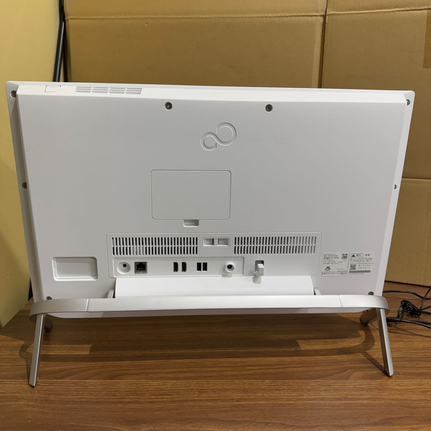 【良品】【1週間保証】Fujitsu ESPRIMO FH67/E3 一体型PC / 24インチ / Ryzen 7 4700U / 8GB / 512GB 185095