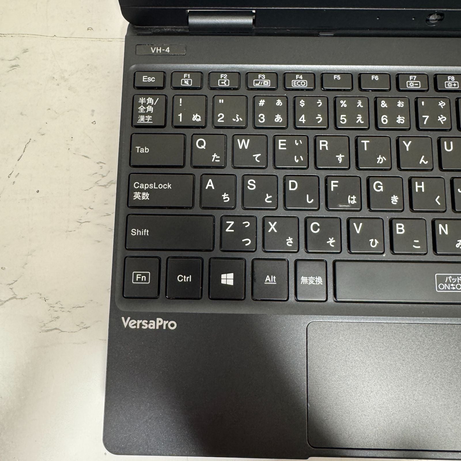 【美品】【1週間保証】NEC VersaPro UltraLite タイプVH VKT13/H-4 / Core i5 8200Y / 8GB / 128GB 001170