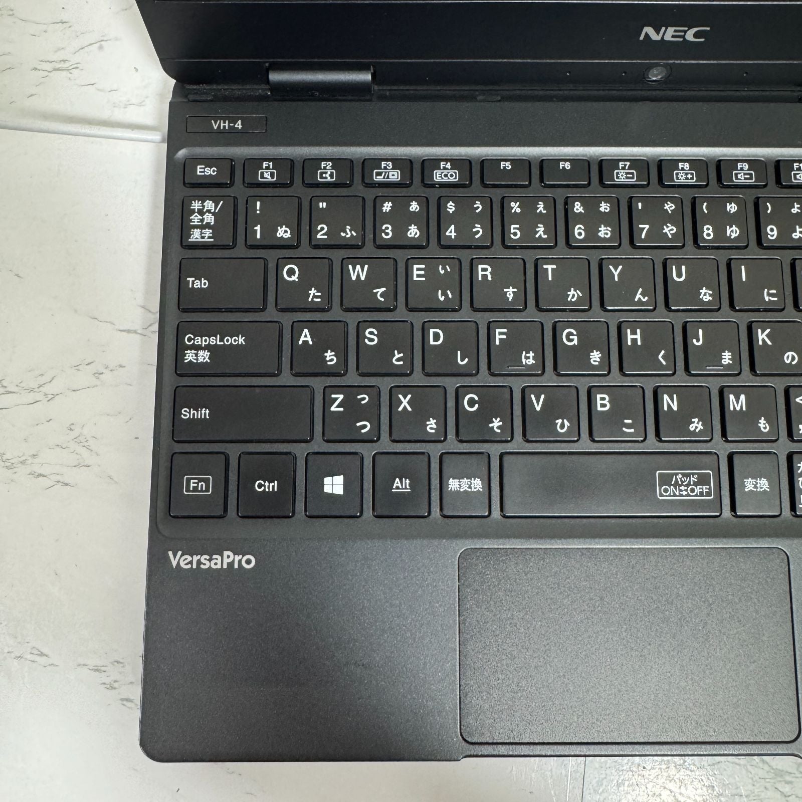 【良品】【1週間保証】NEC VersaPro UltraLite タイプVH VKT13/H-4 / Core i5 8200Y / 8GB / 128GB 001190