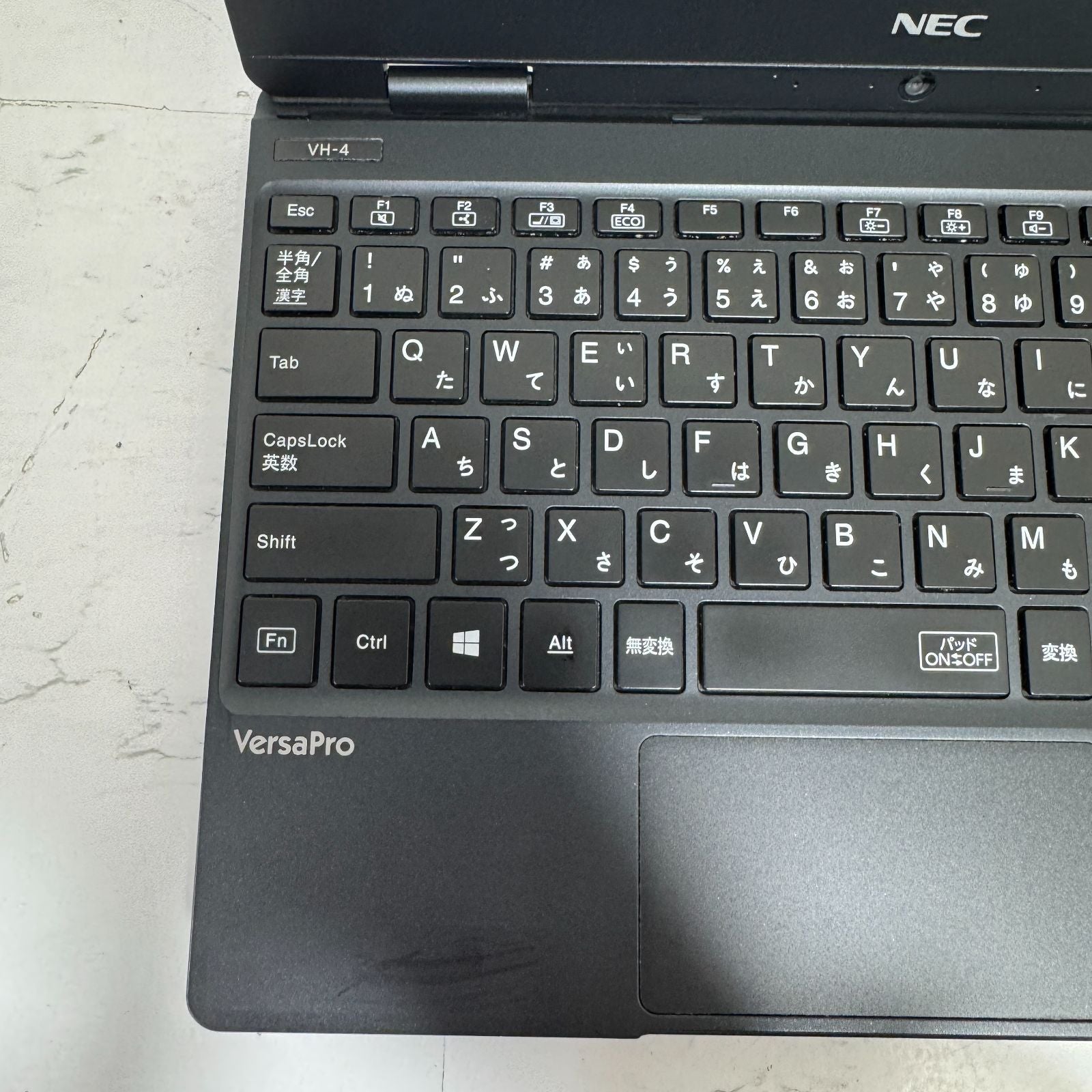 【良品】【1週間保証】NEC VersaPro UltraLite タイプVH VKT13/H-4 / Core i5 8200Y / 8GB / 128GB 001182